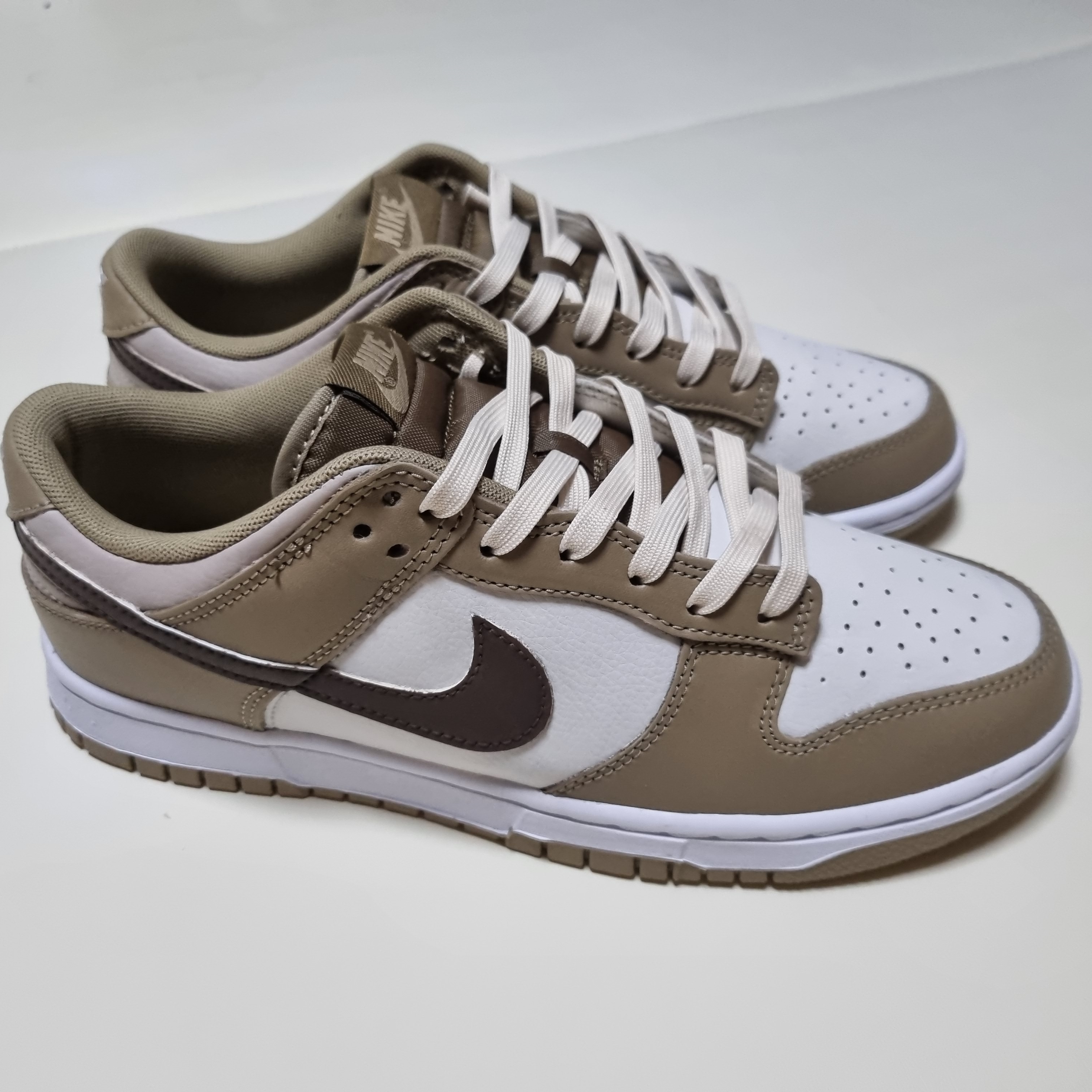 Nike Dunk Low Retro Khaki Hazel Rush 착용 스타일 - 2