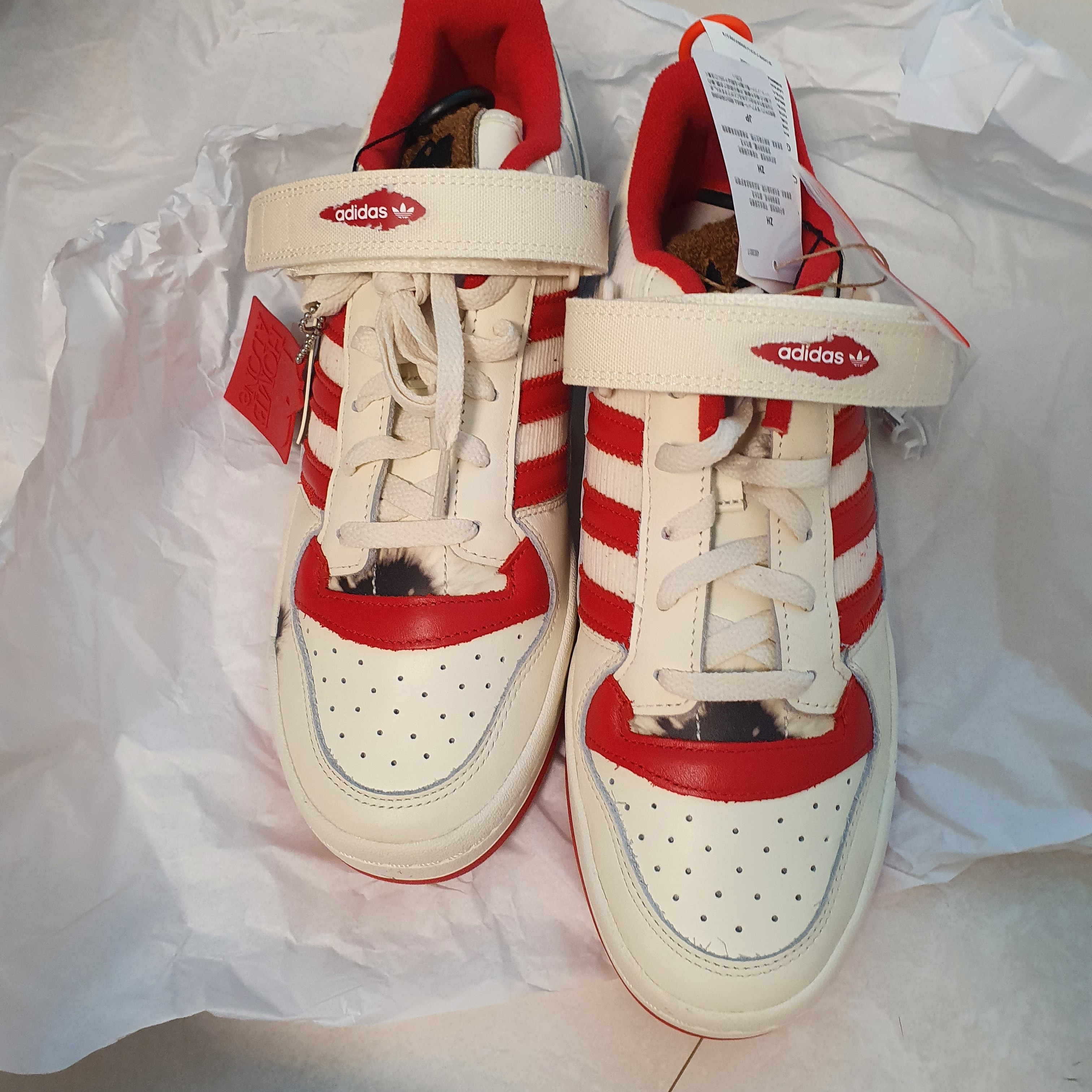 Adidas Forum Low Home Alone 착용 스타일 - 3