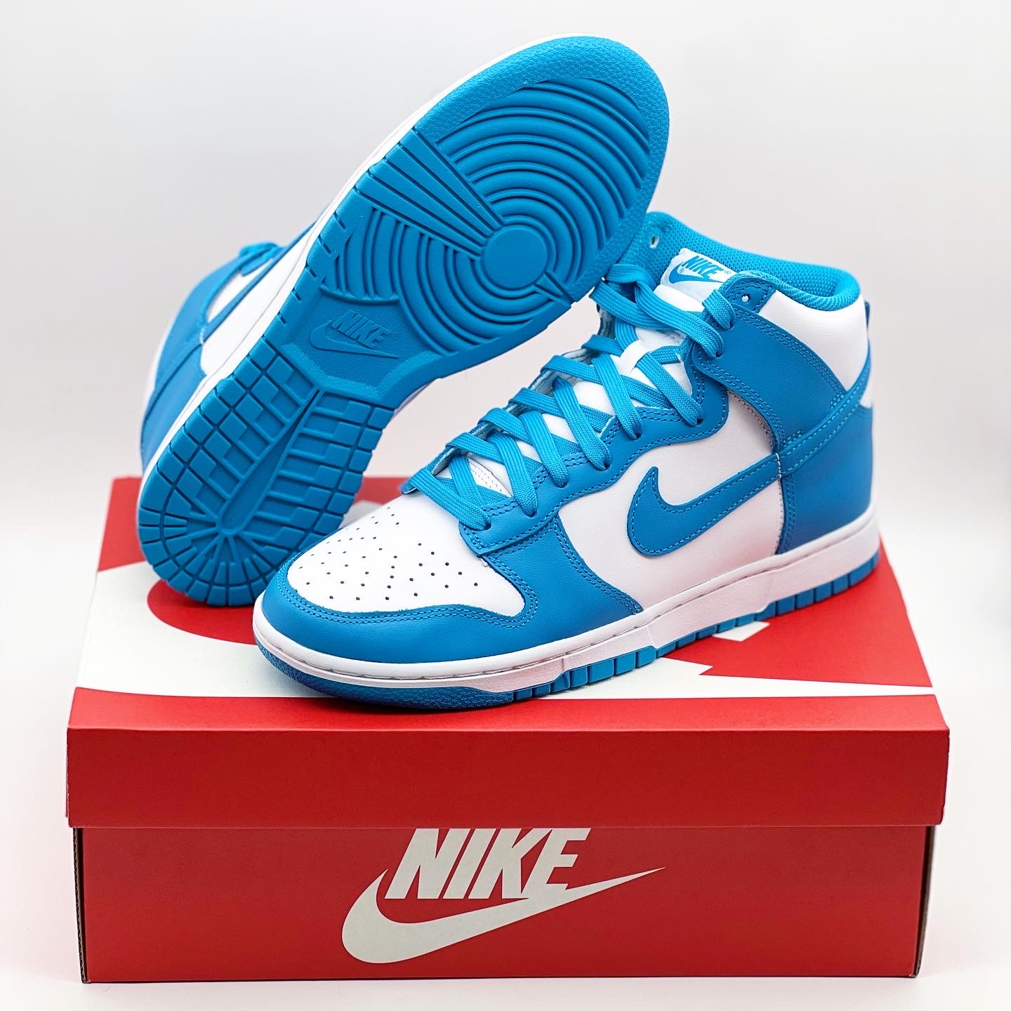 Nike Dunk High Retro Championship Blue 착용 스타일 - 1