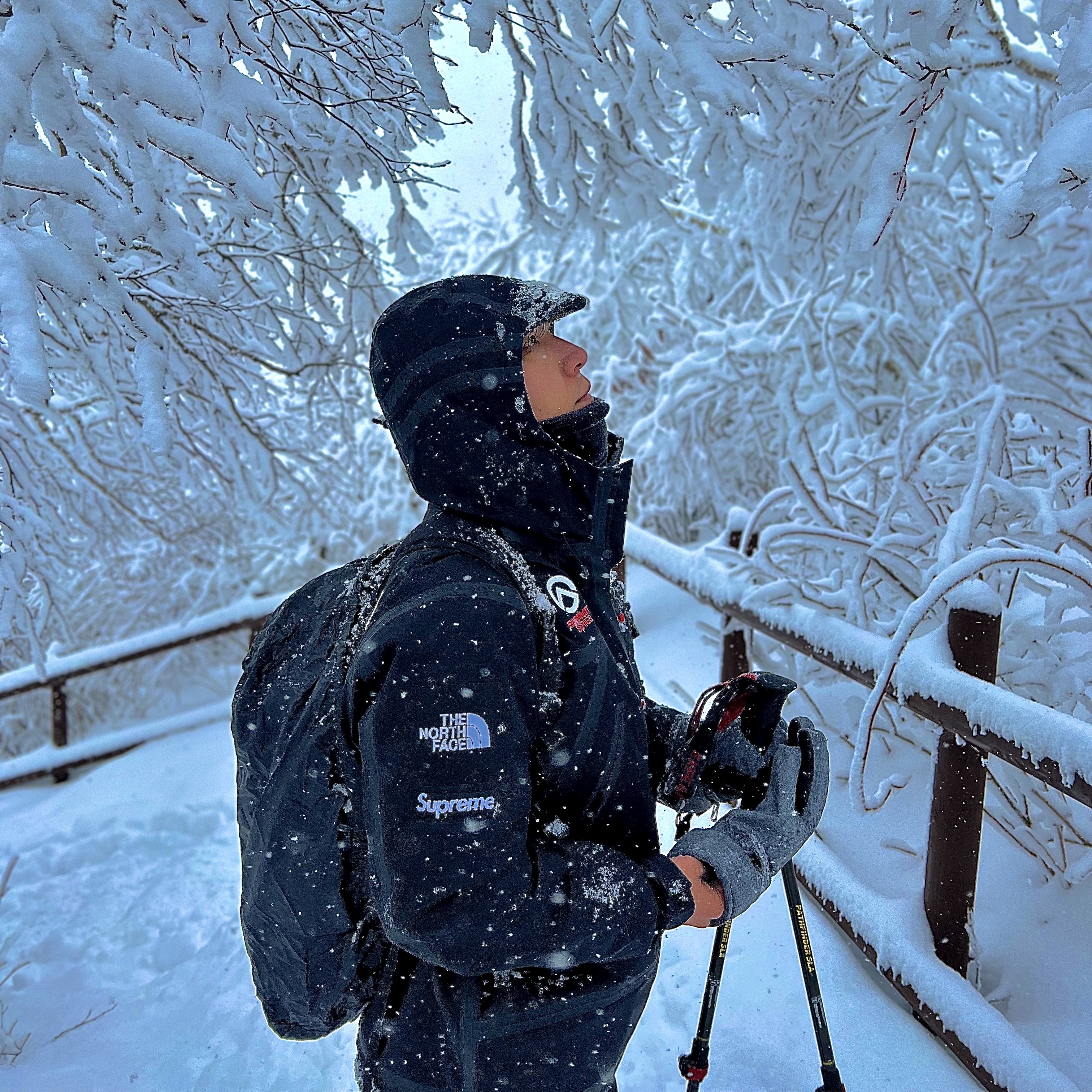 Supreme x The North Face Summit Series Outer Tape Seam Jacket Black - 21SS 착용 스타일