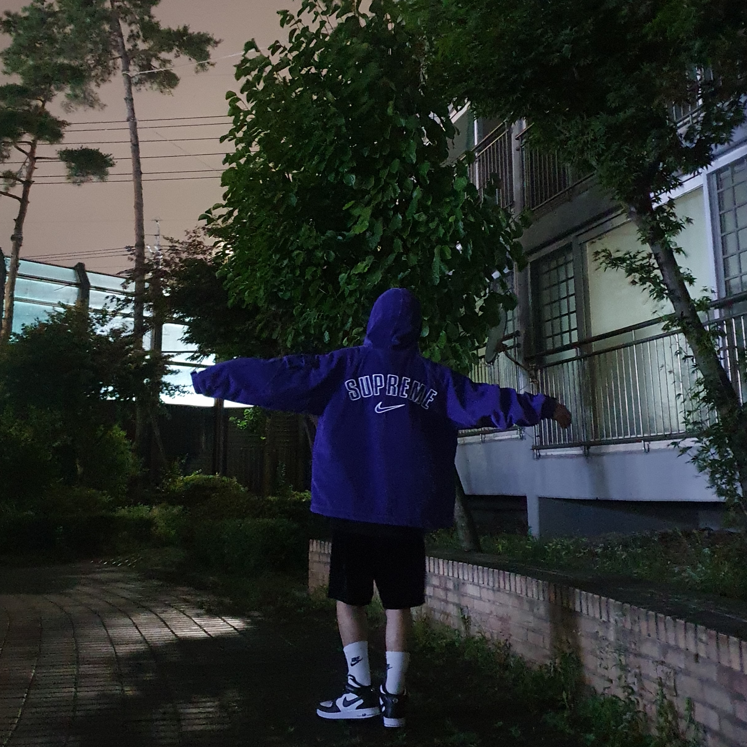 Supreme x Nike Arc Corduroy Hooded Jacket Black - 22SS, Supreme x Nike Arc Corduroy Hooded Jacket Purple - 22SS 착용 스타일 - 1
