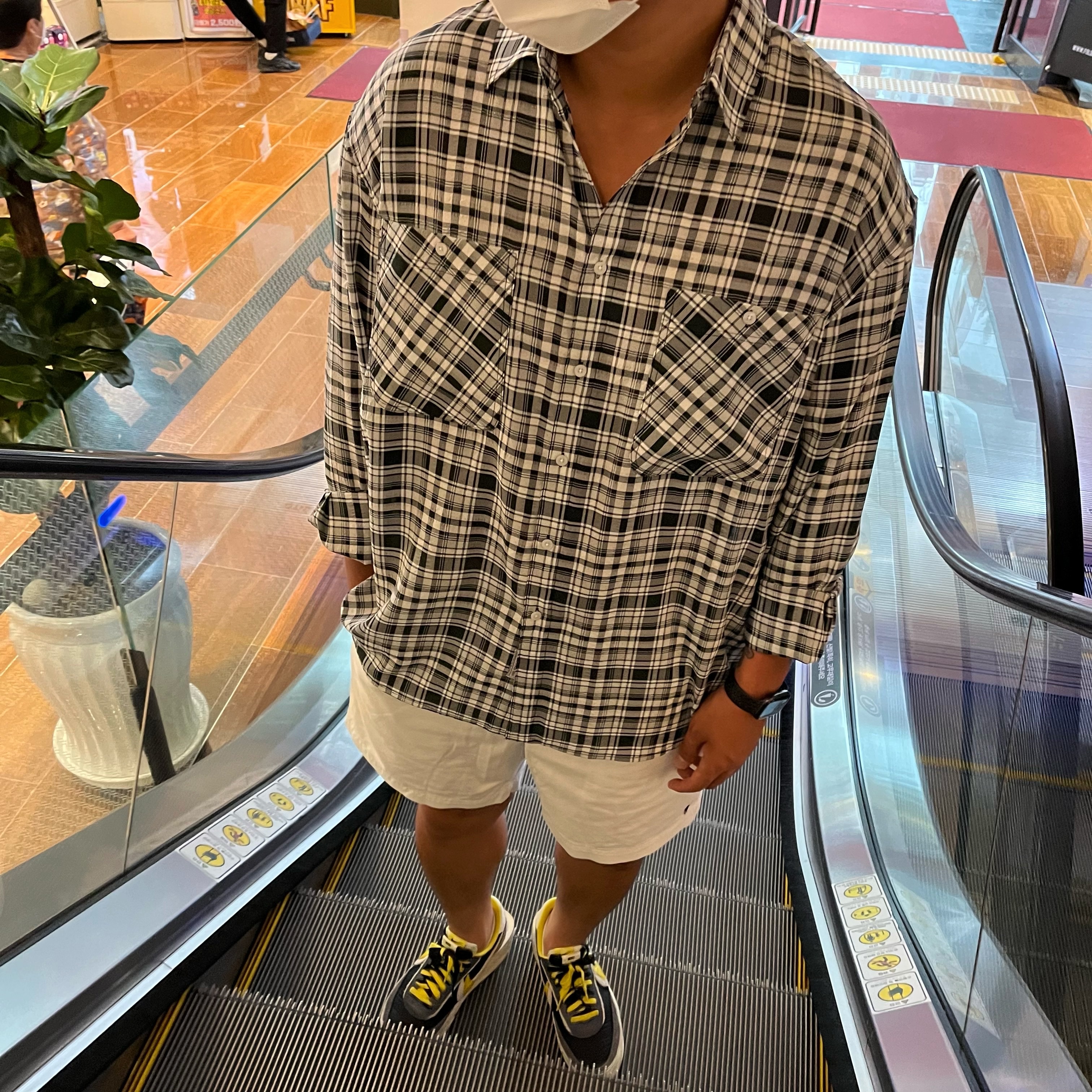 Nike x Sacai x Undercover LDWaffle Black Bright Citron 착용 스타일 - 3