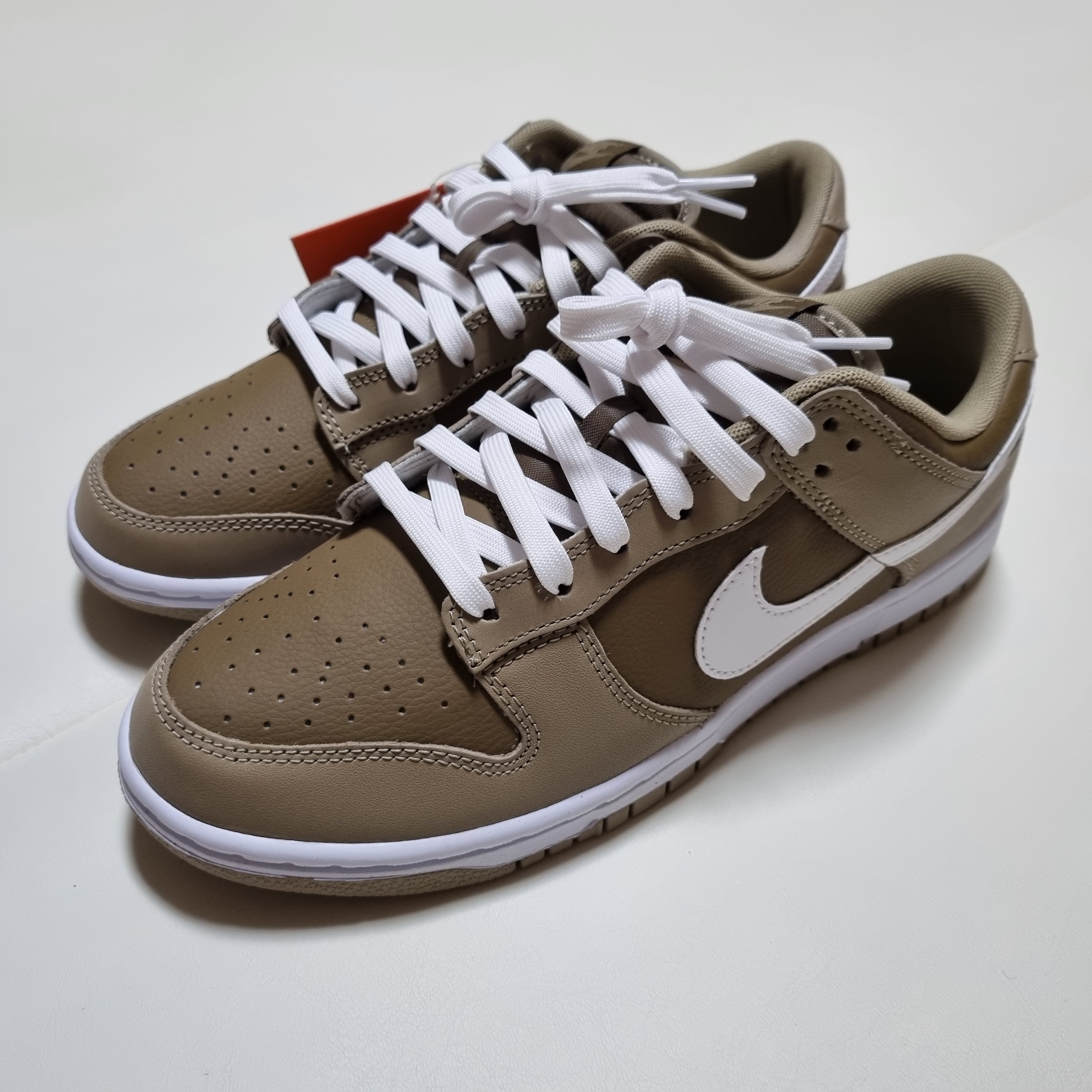 Nike Dunk Low Retro Khaki Hazel Rush 착용 스타일 - 1