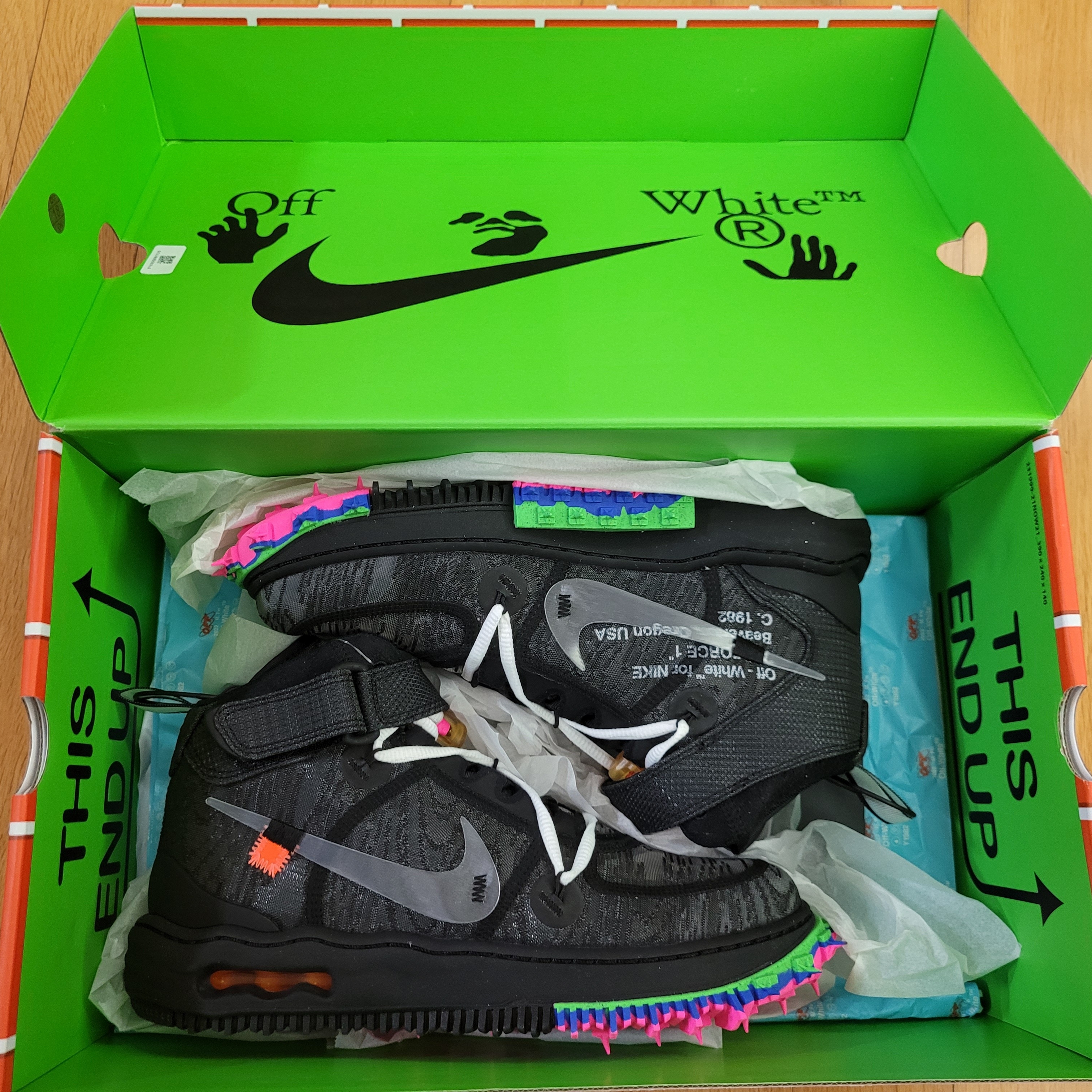 Nike x Off-White Air Force 1 Mid SP Black 착용 스타일 - 1