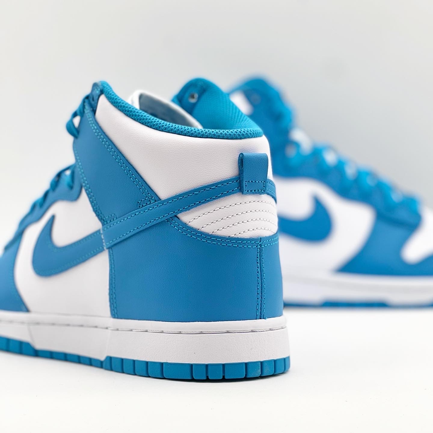 Nike Dunk High Retro Championship Blue 착용 스타일 - 3
