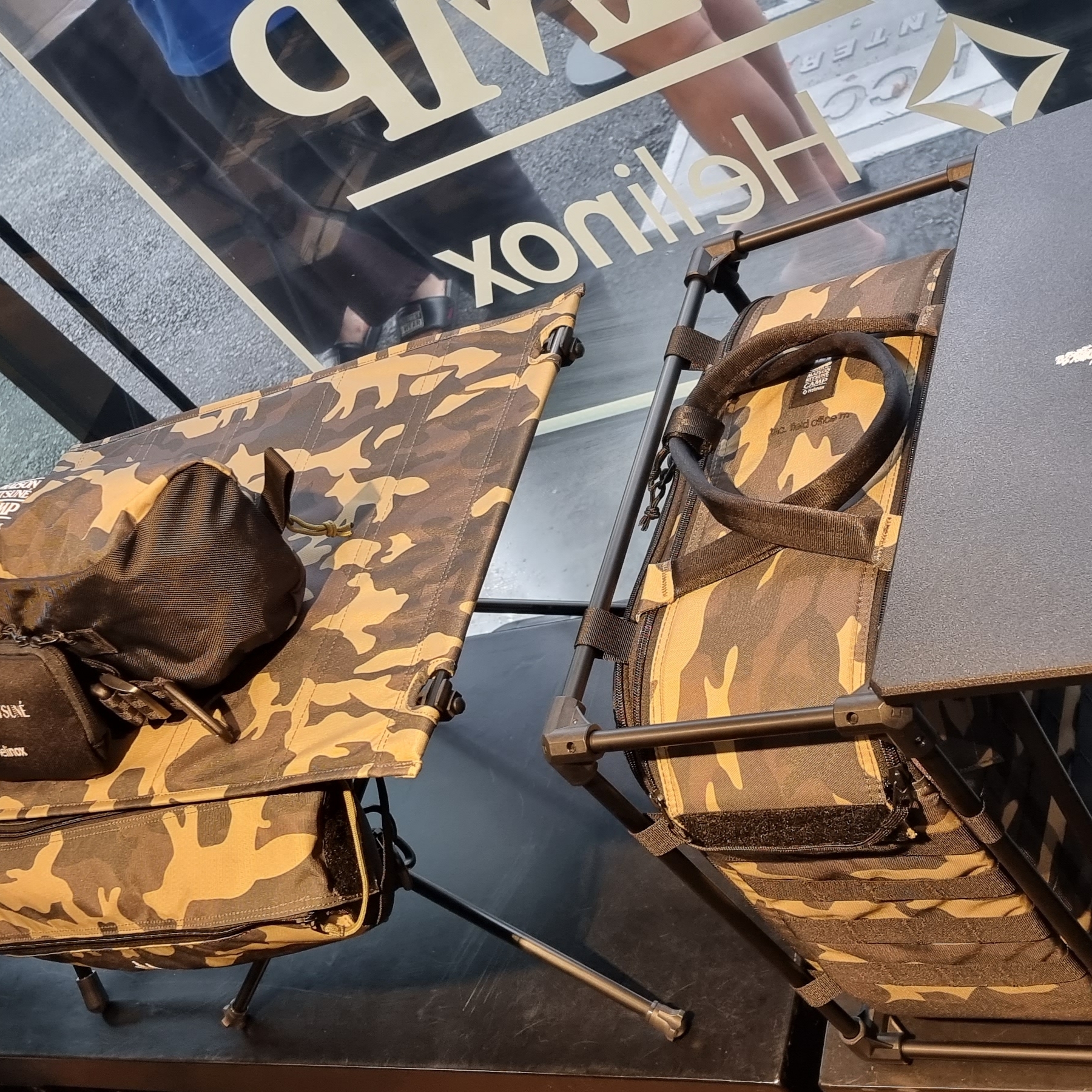 Helinox x Maison Kitsune Table M MK Camo 착용 스타일