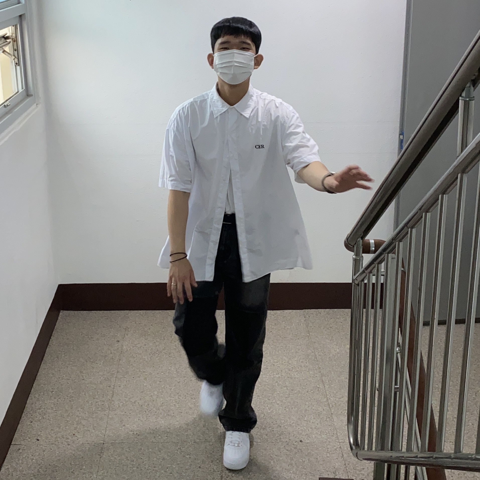 Nike x Supreme Air Force 1 Low White 착용 스타일 - 1