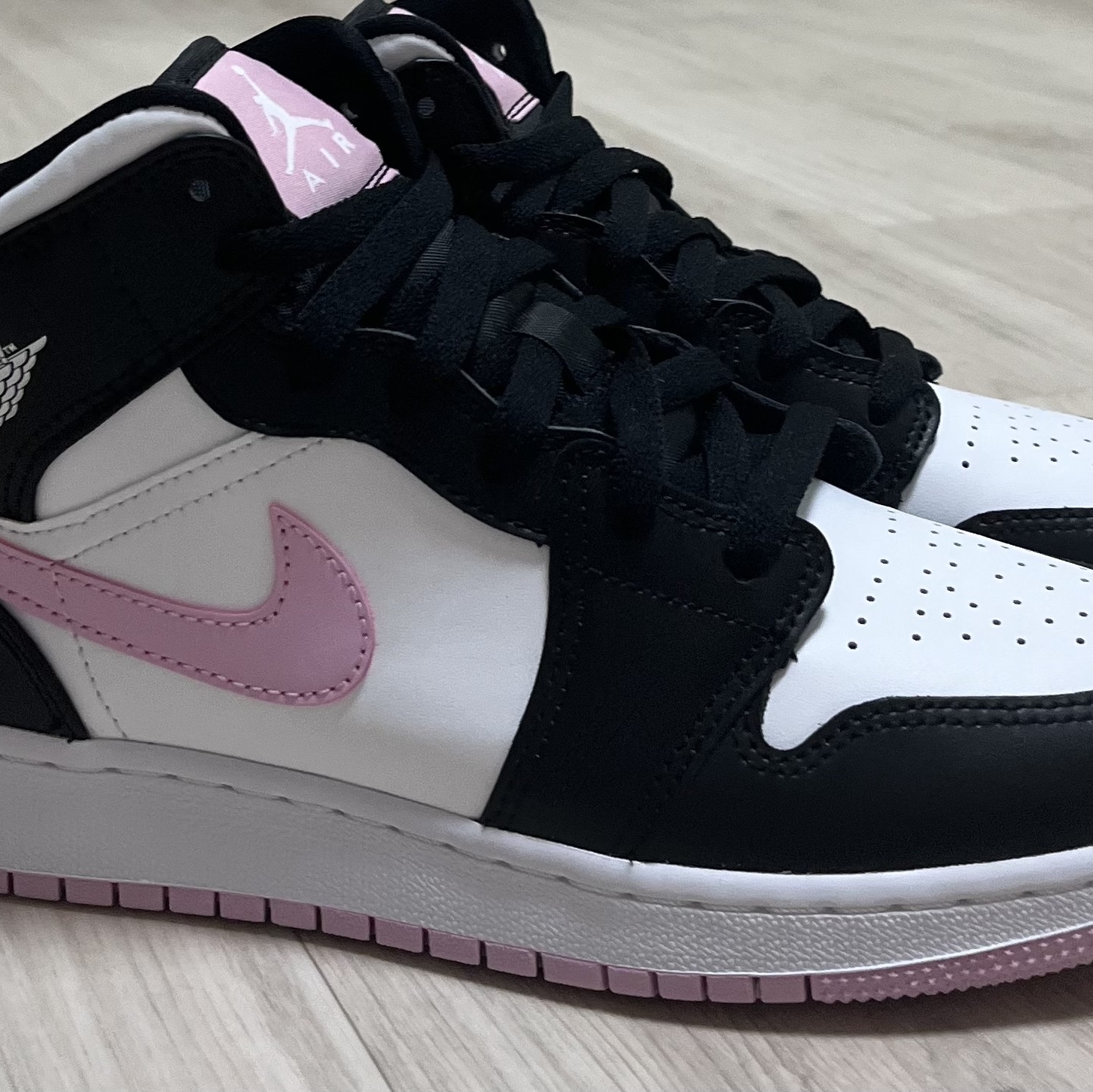 (GS) Jordan 1 Mid Light Arctic Pink 착용 스타일