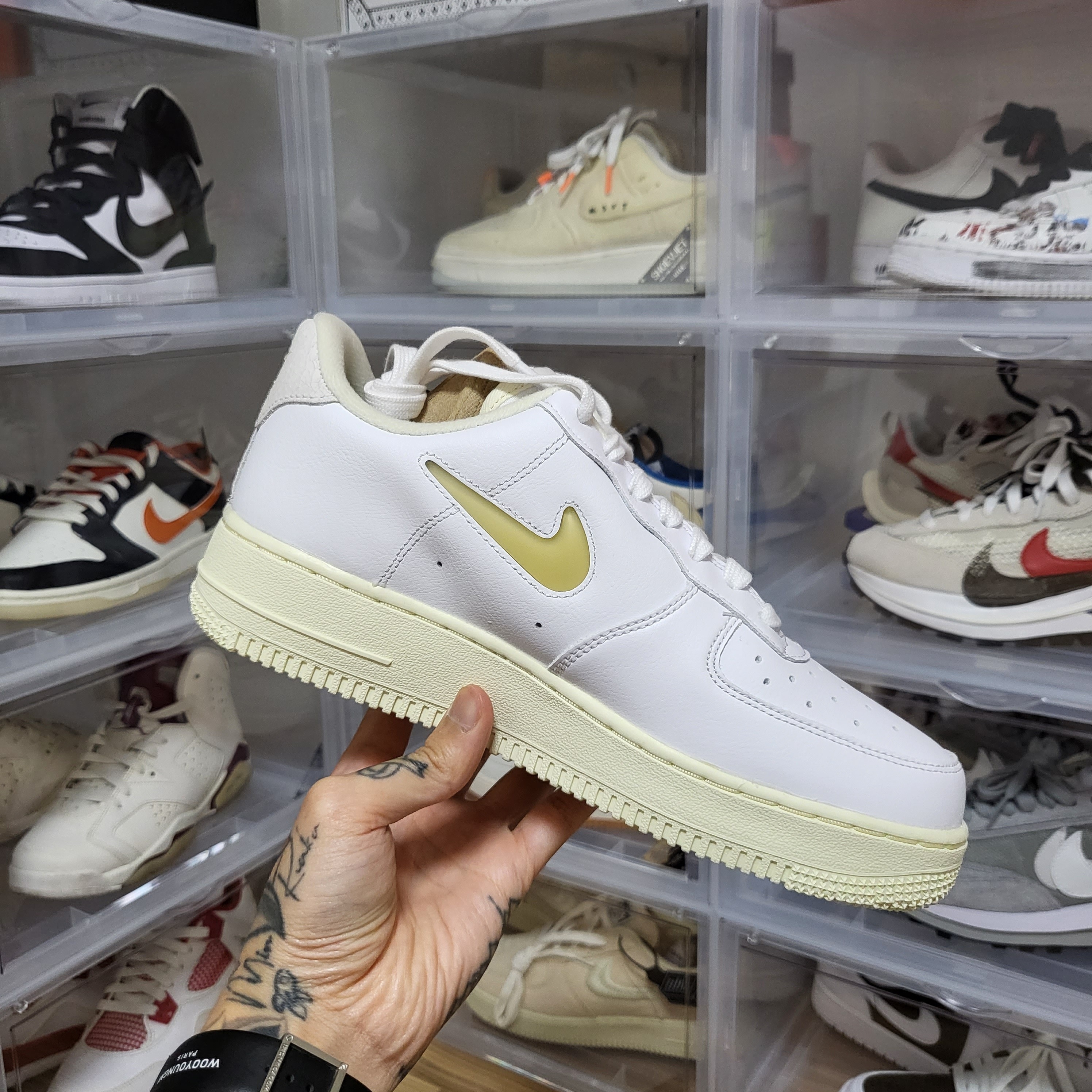 Nike Air Force 1 '07 LX Pale Vanilla 착용 스타일 - 2