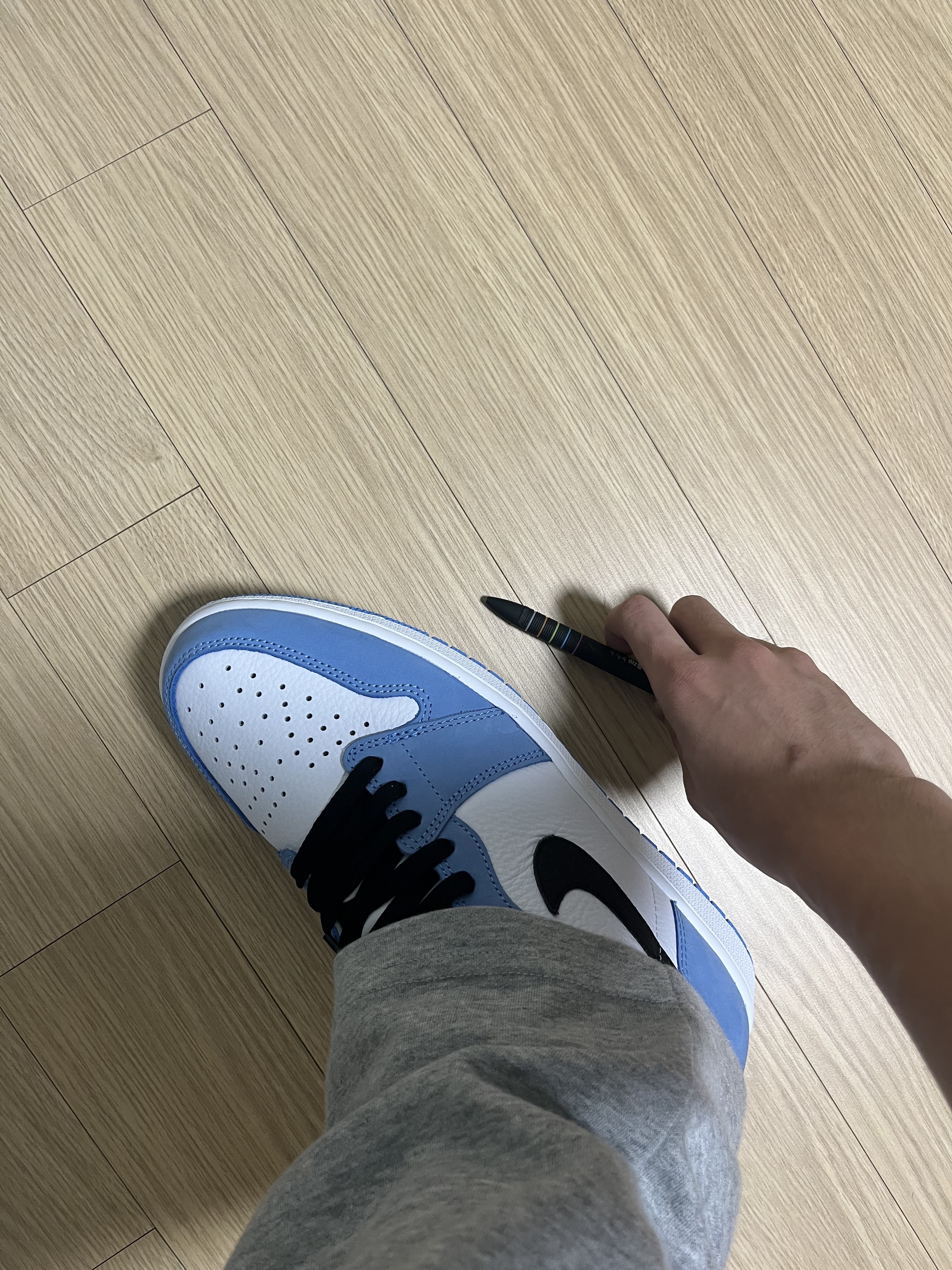 Jordan 1 Retro High OG University Blue 착용 스타일