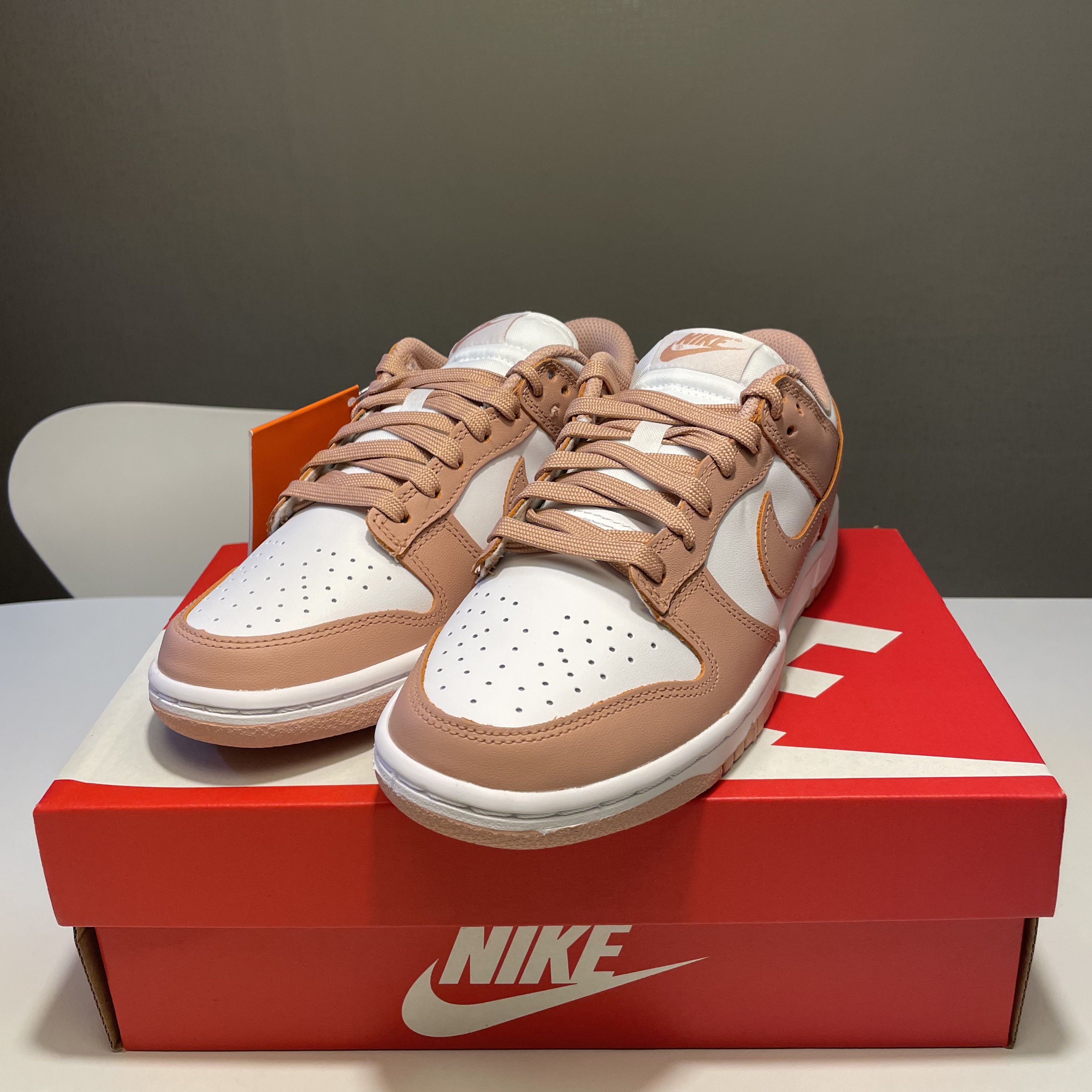 (W) Nike Dunk Low Rose Whisper 착용 스타일 - 2