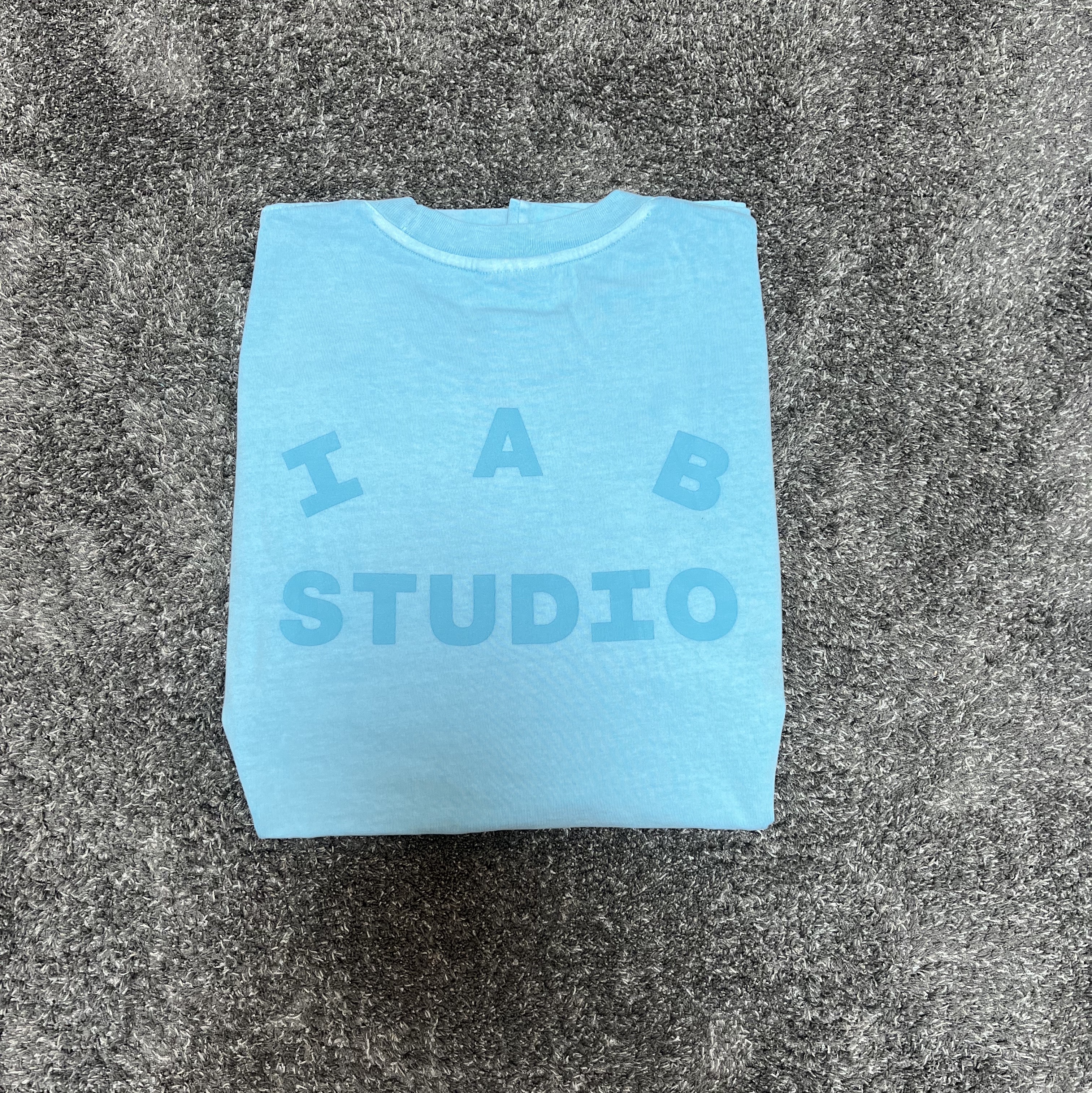 IAB Studio Pigment T-Shirt Cyan 착용 스타일