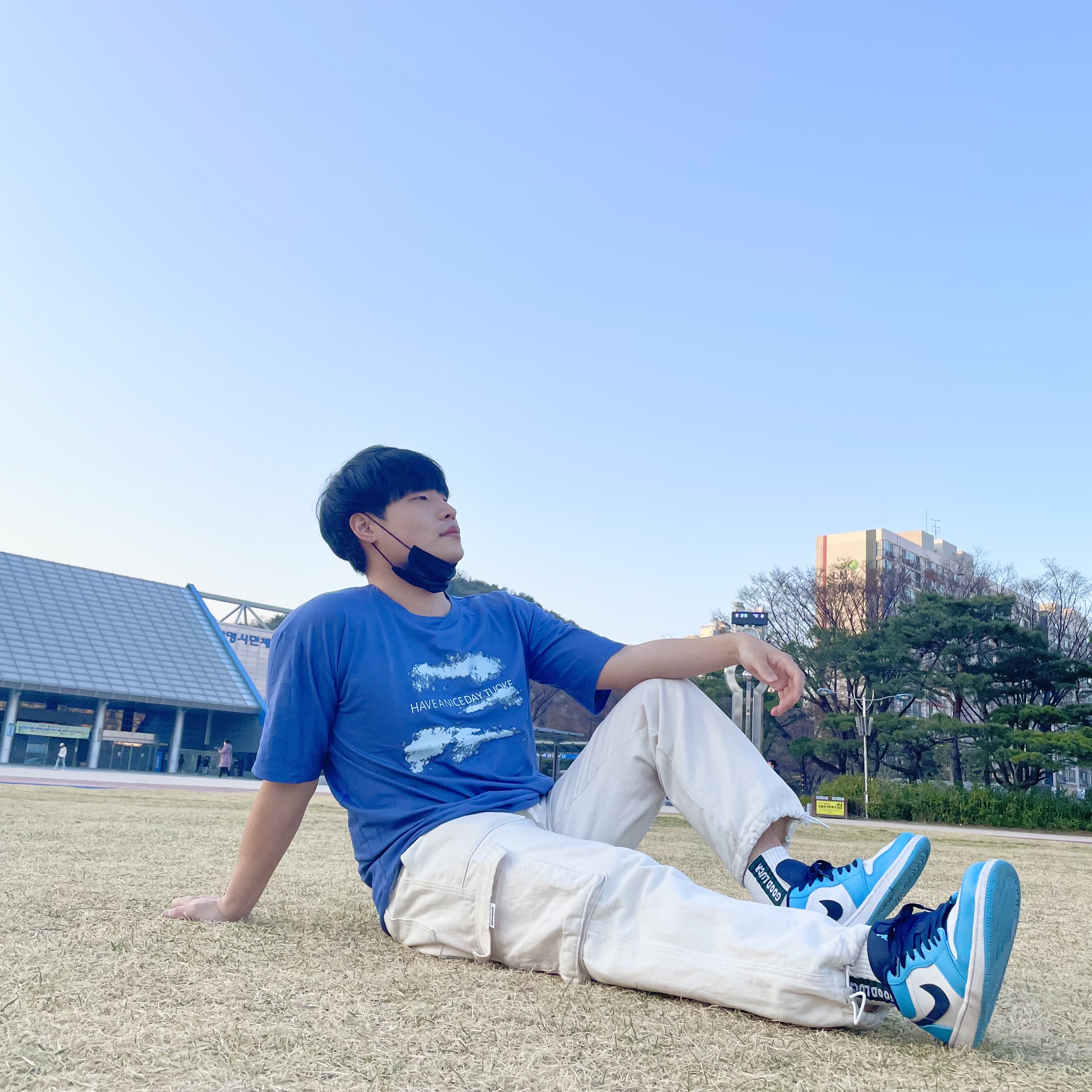 Jordan 1 Low Dark Powder Blue 착용 스타일