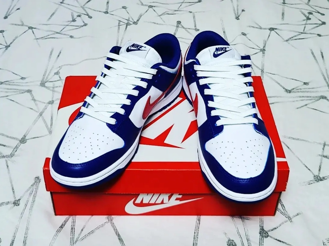 (W) Nike Dunk Low White and University Red 착용 스타일 - 3