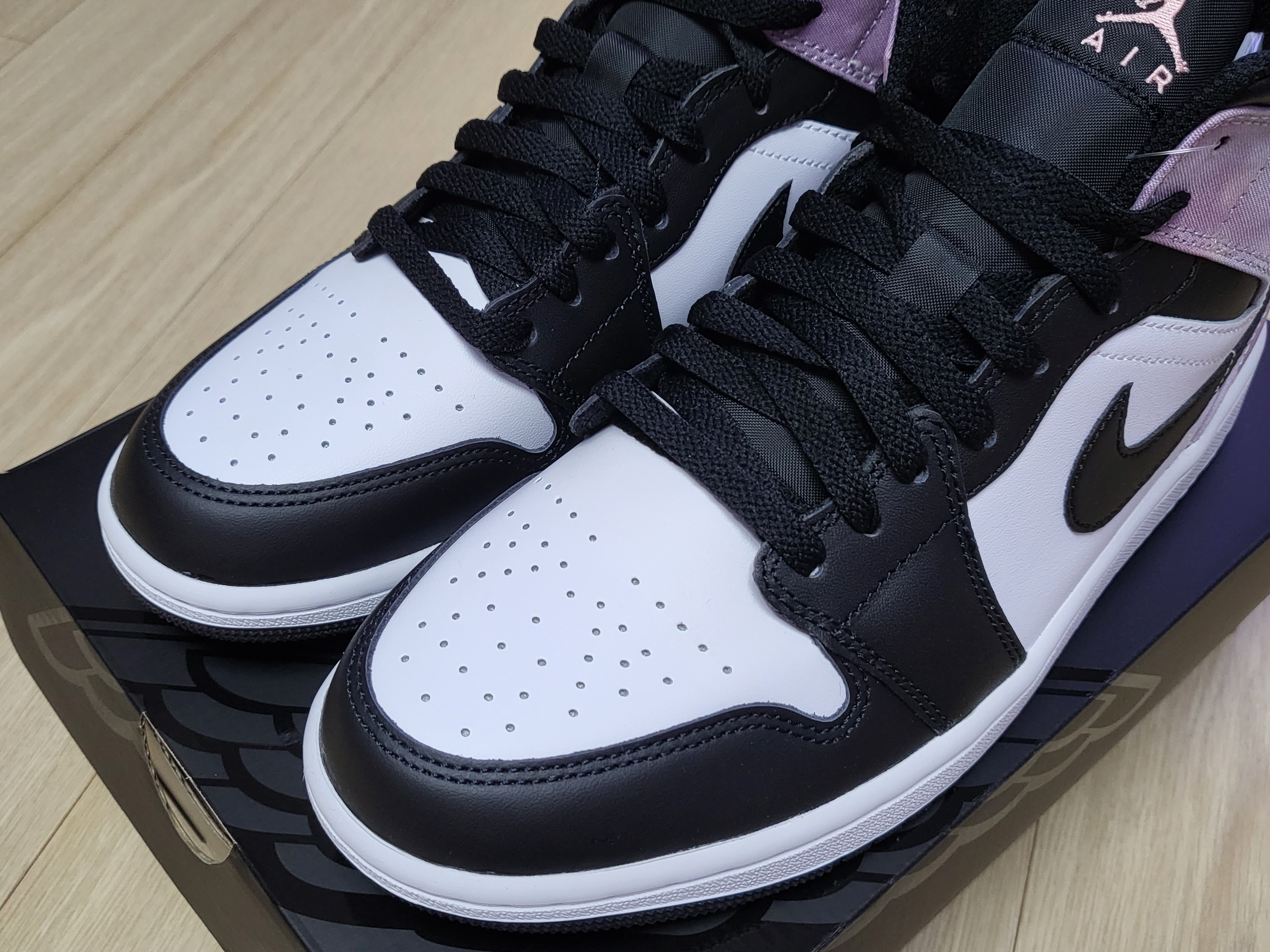 Jordan 1 Mid White Black Tie-Dye 착용 스타일 - 5