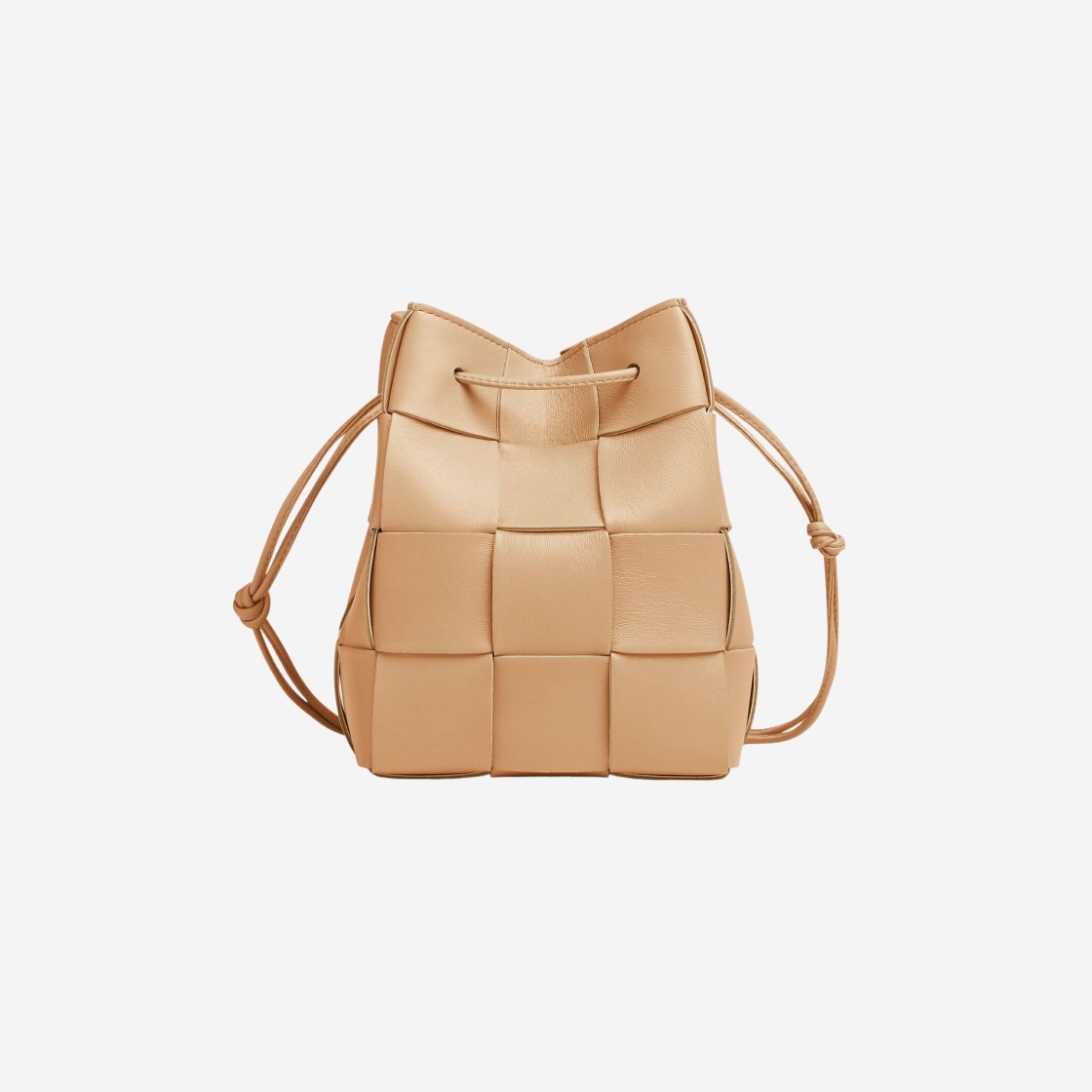 Bottega Veneta Small Leather Cassette Bucket Bag Almond 상세 이미지 1