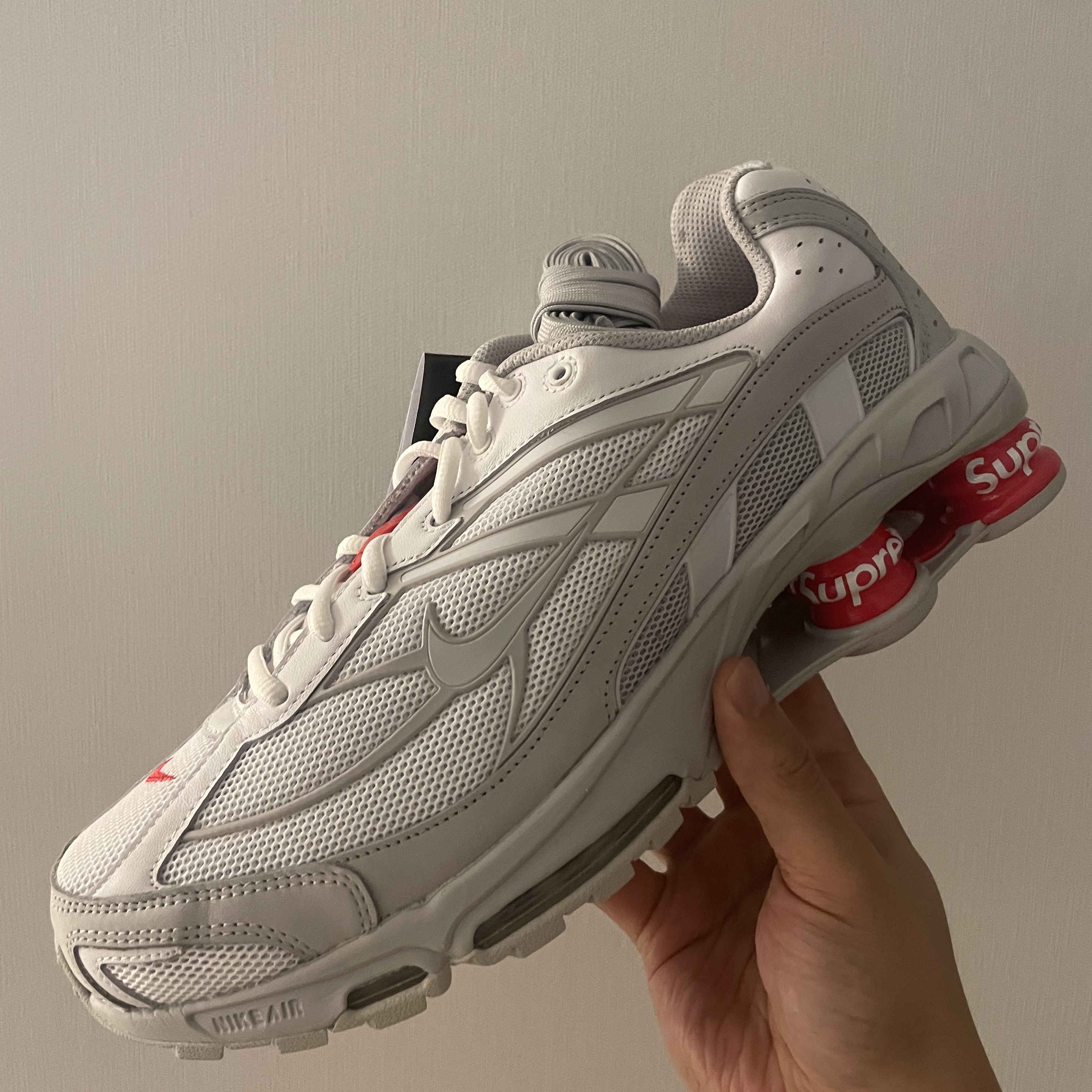 Nike x Supreme Shox Ride 2 SP White 착용 스타일