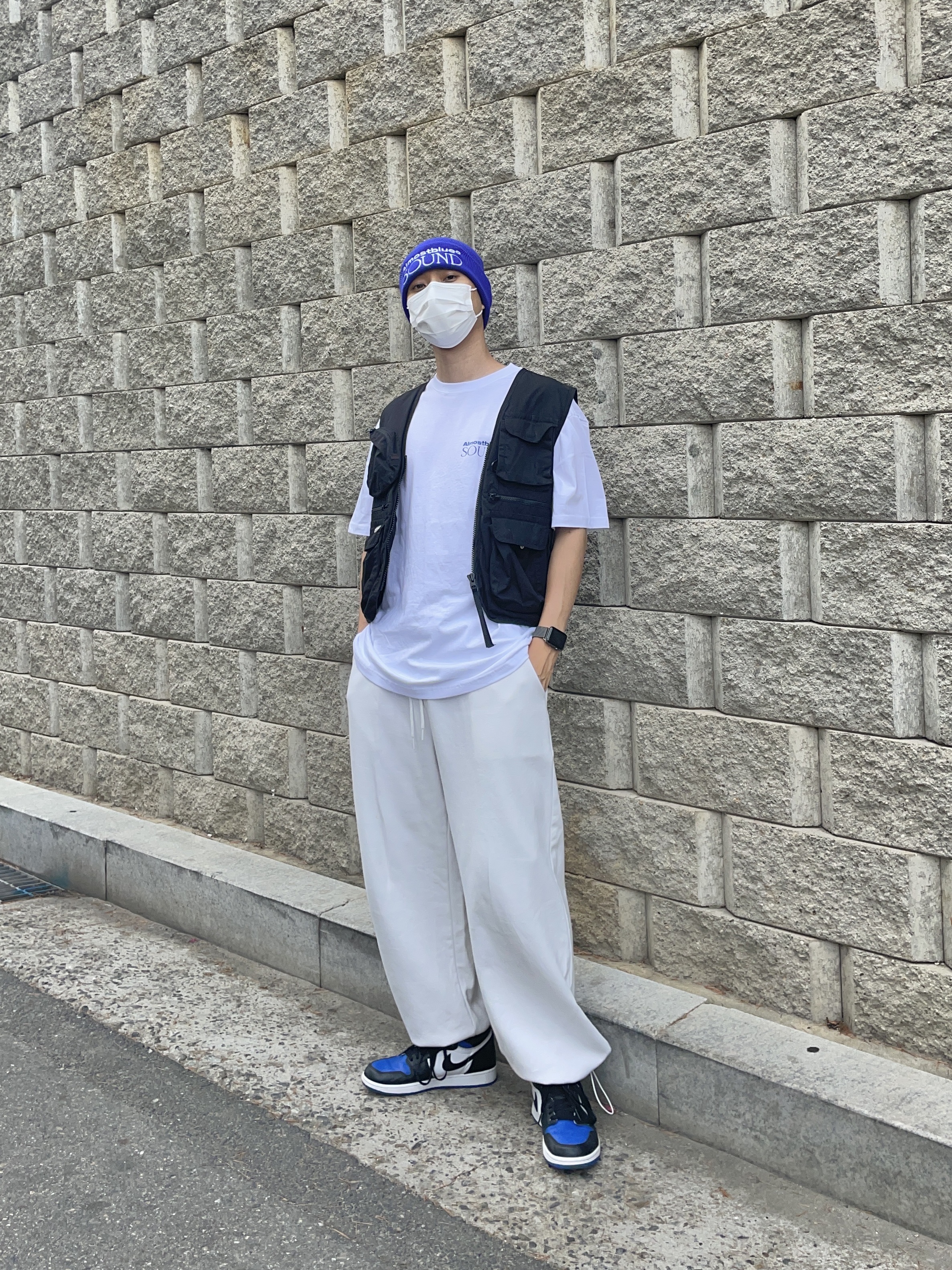 Jordan 1 Retro High OG Royal Toe 착용 스타일 - 2