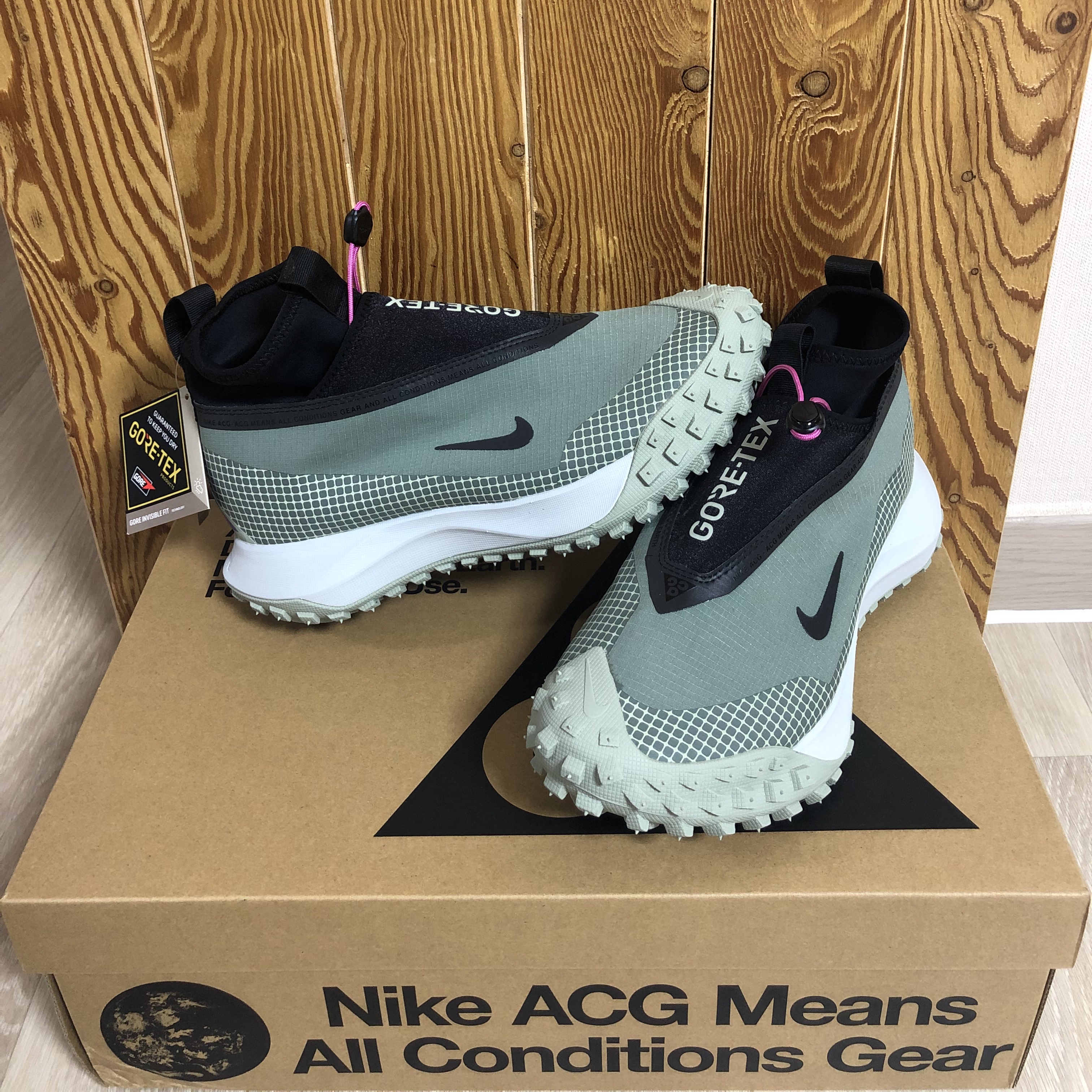 Nike ACG Mountain Fly Gore-Tex Clay Green 착용 스타일 - 1