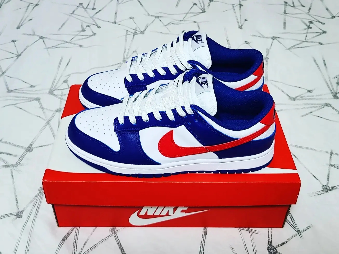 (W) Nike Dunk Low White and University Red 착용 스타일 - 2