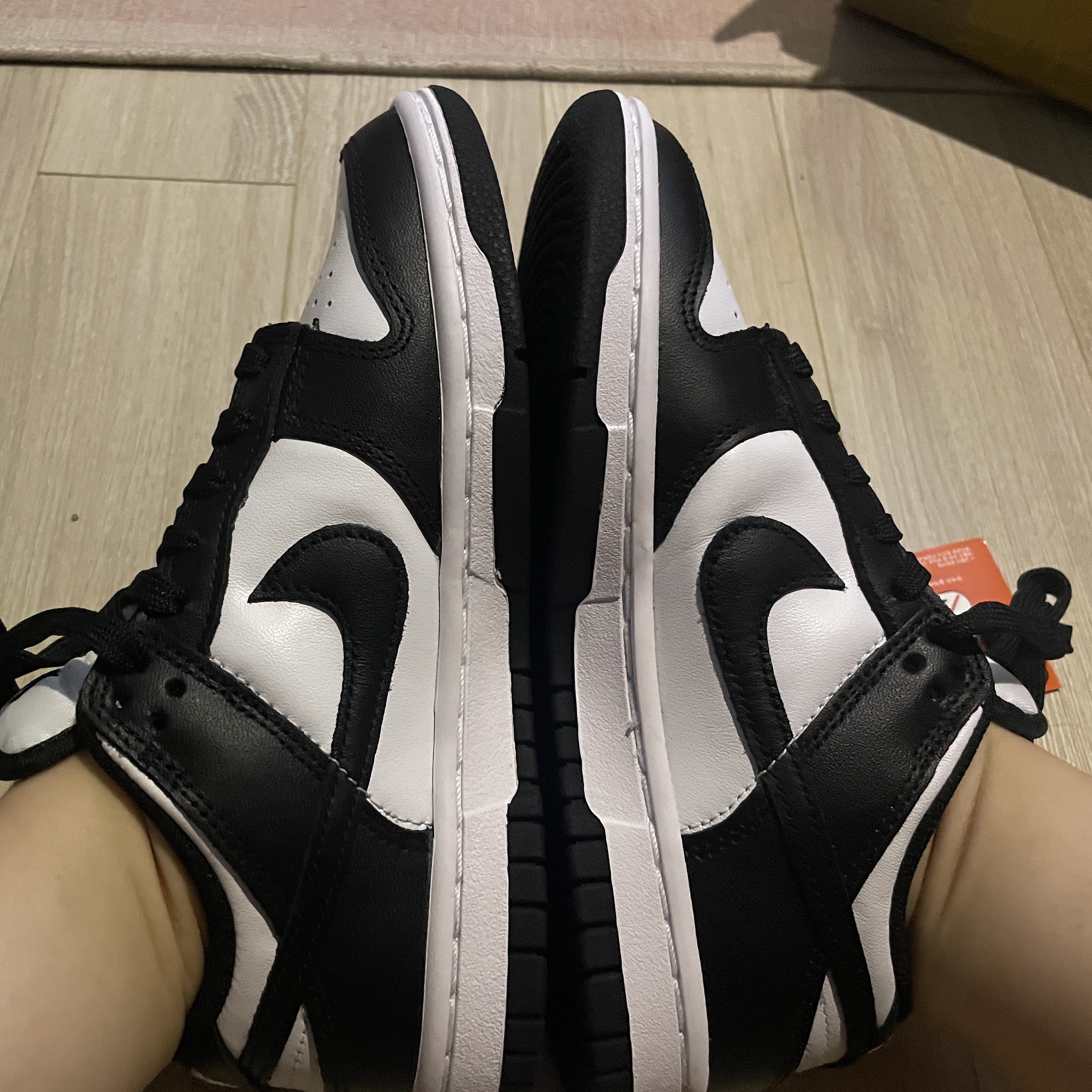 (W) Nike Dunk Low Black 착용 스타일