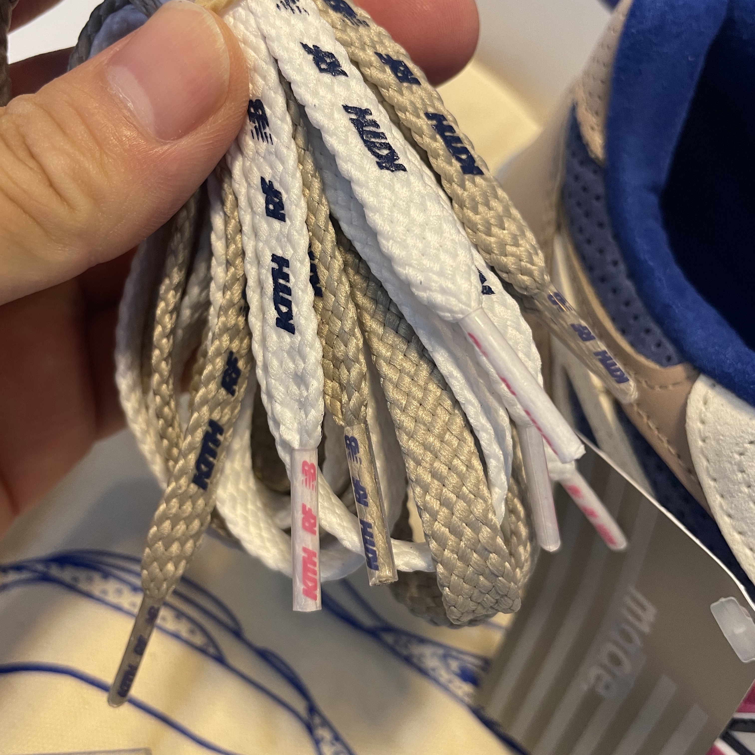 New Balance x Kith x United Arrows & Sons 990v4 Made in USA Grey Pink, New Balance x Kith 990v3 Made in USA Daytona 착용 스타일 - 5