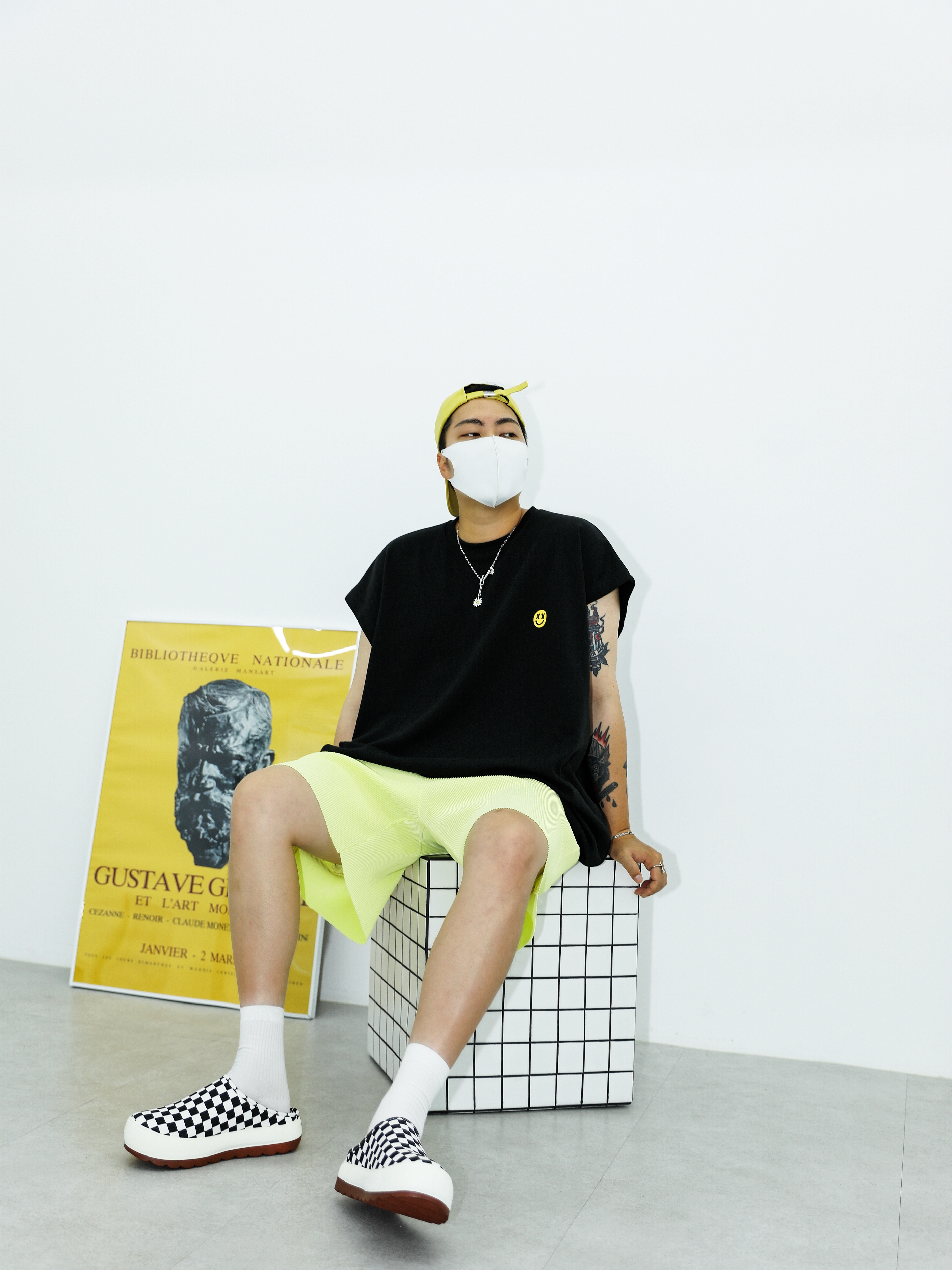 Maison Mihara Yasuhiro Blakey OG Sole Canvas Low-top Sneakers Black White 착용 스타일 - 1
