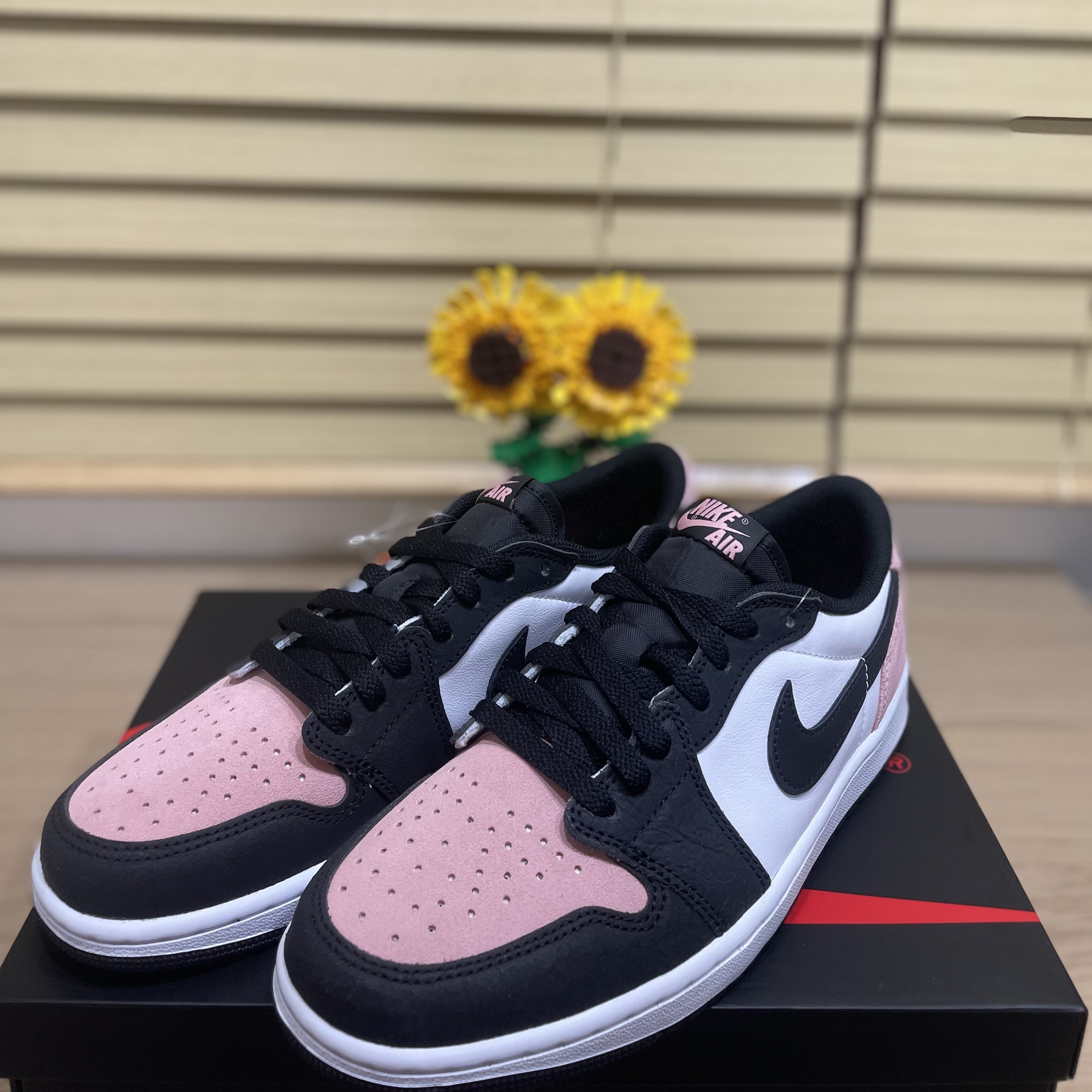 Jordan 1 Retro Low OG Bleached Coral 착용 스타일