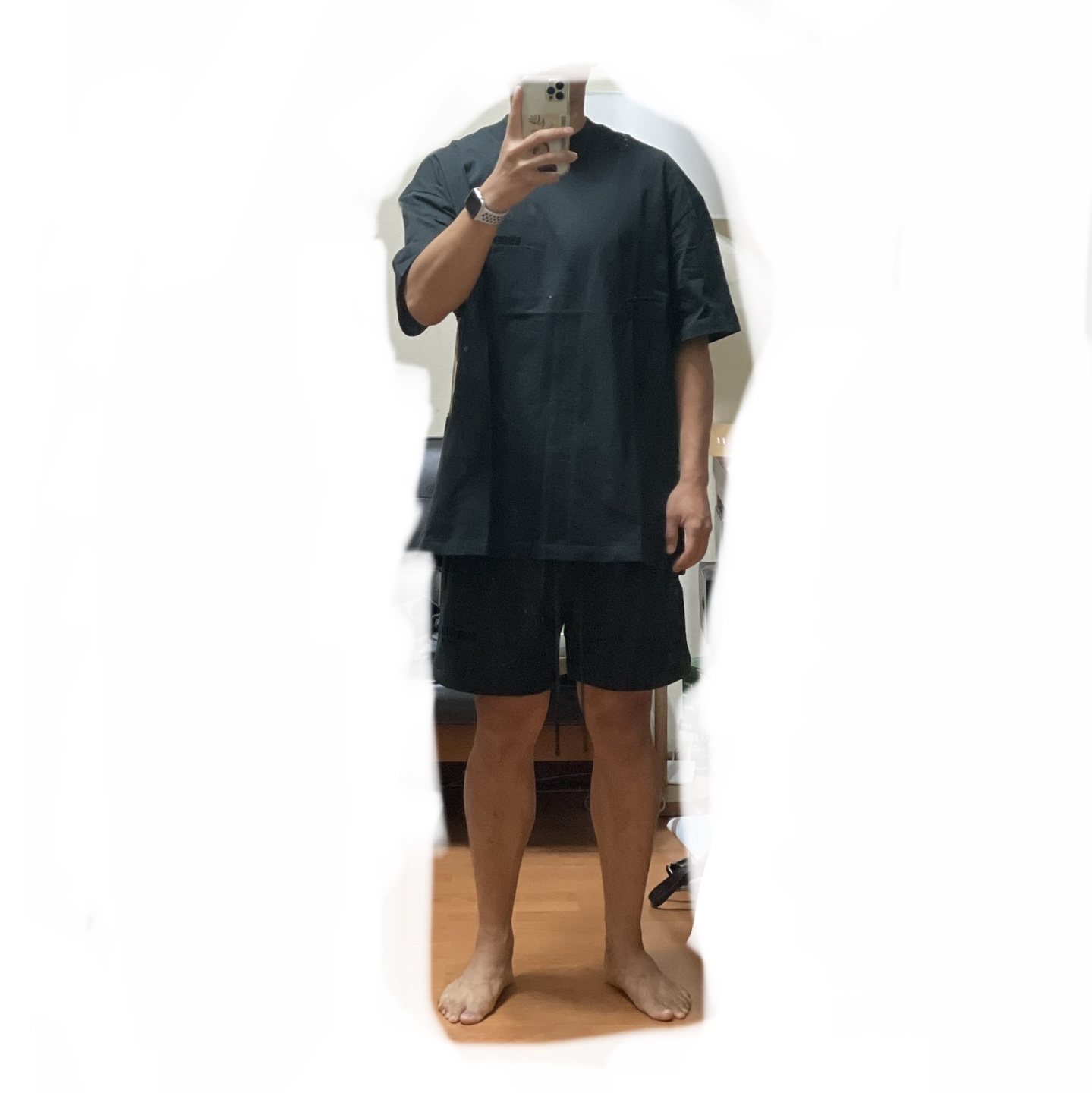 Essentials The Core Collection T-Shirt Stretch Limo, Essentials The Core Collection Sweatshorts Stretch Limo 착용 스타일 - 2