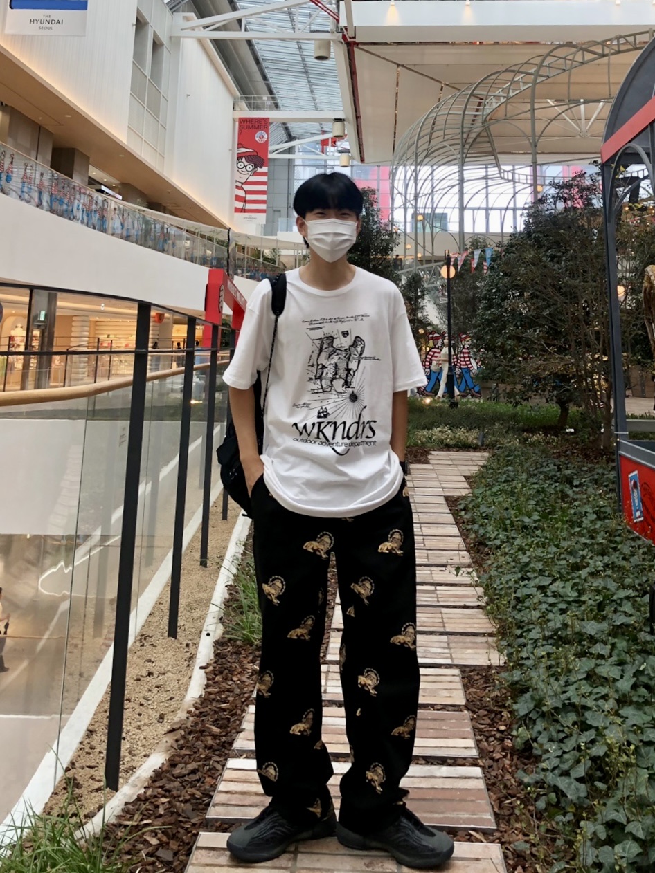 Adidas Yeezy QNTM Onyx 착용 스타일 - 1