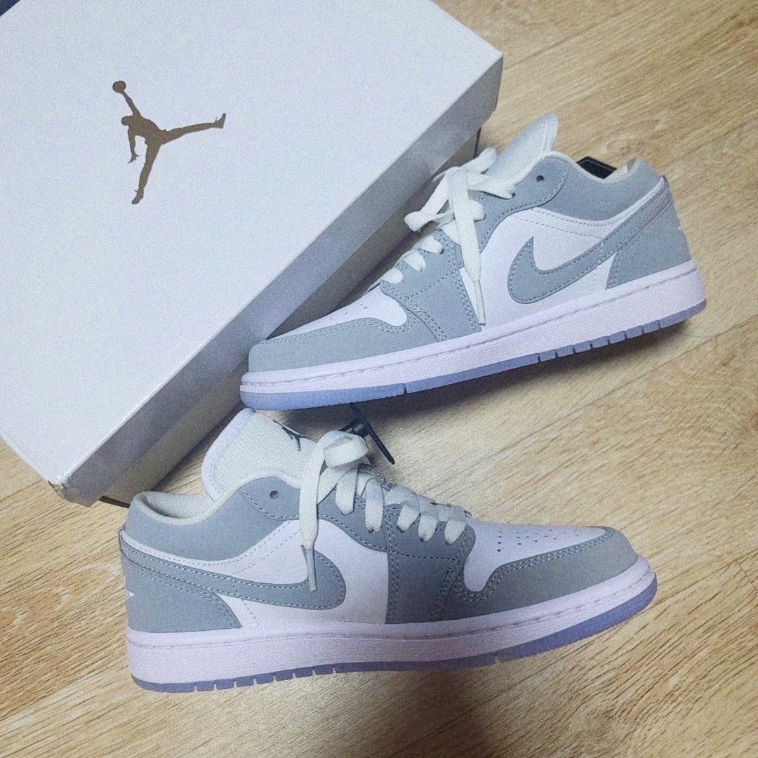 (W) Jordan 1 Low White Wolf Grey 착용 스타일 - 1