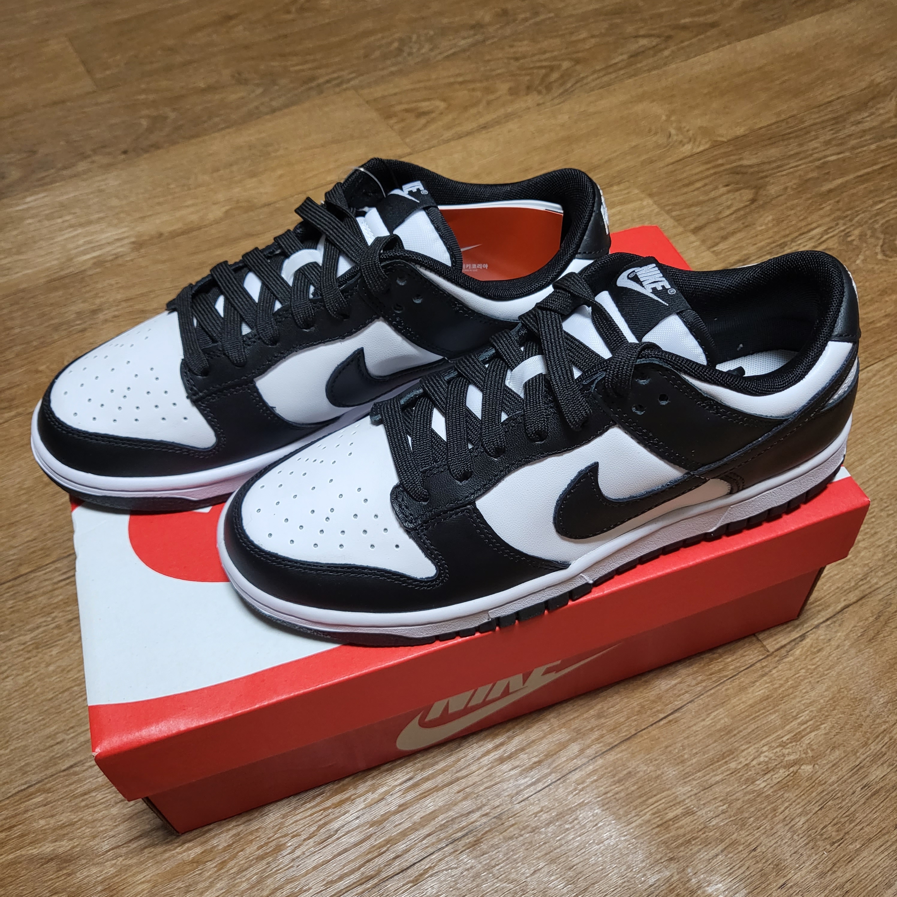 Nike Dunk Low Retro Black 착용 스타일 - 3