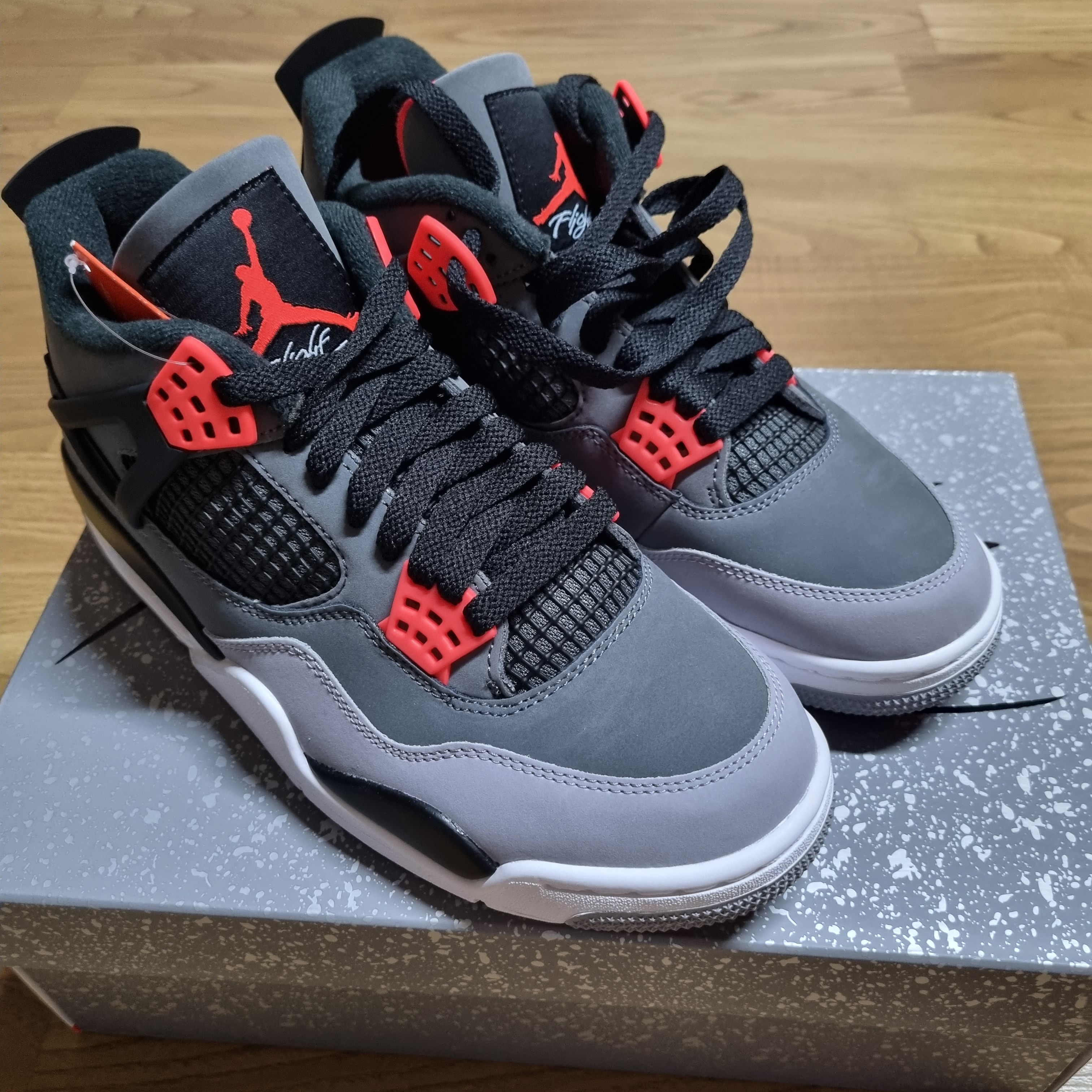 Jordan 4 Retro Infrared 착용 스타일