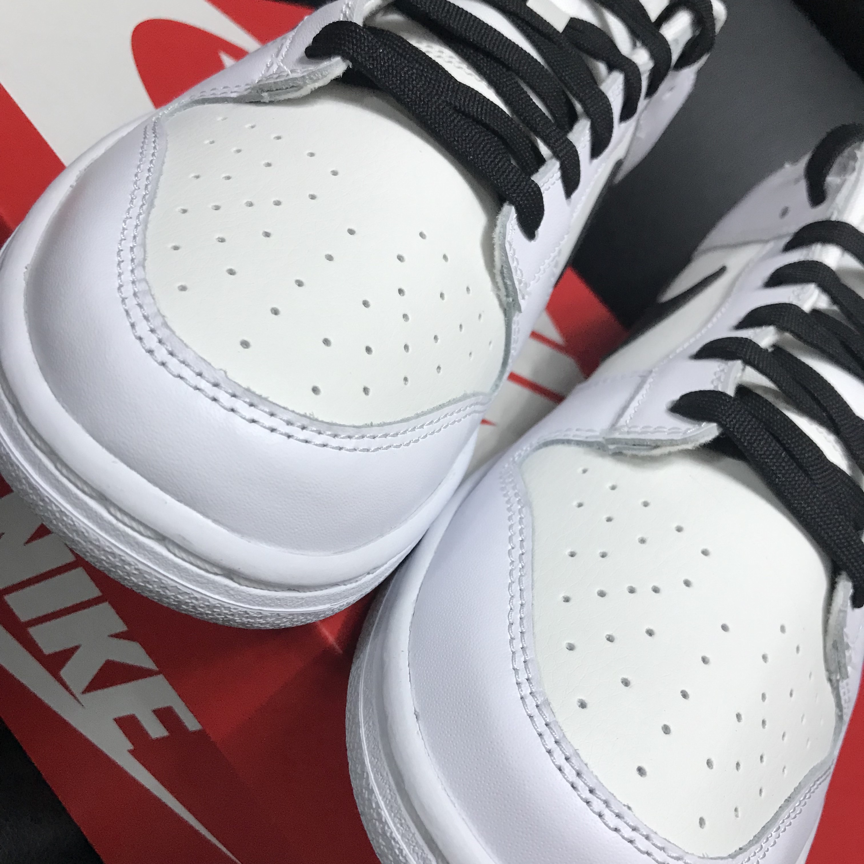 Nike Dunk Low Retro Summit White 착용 스타일 - 4