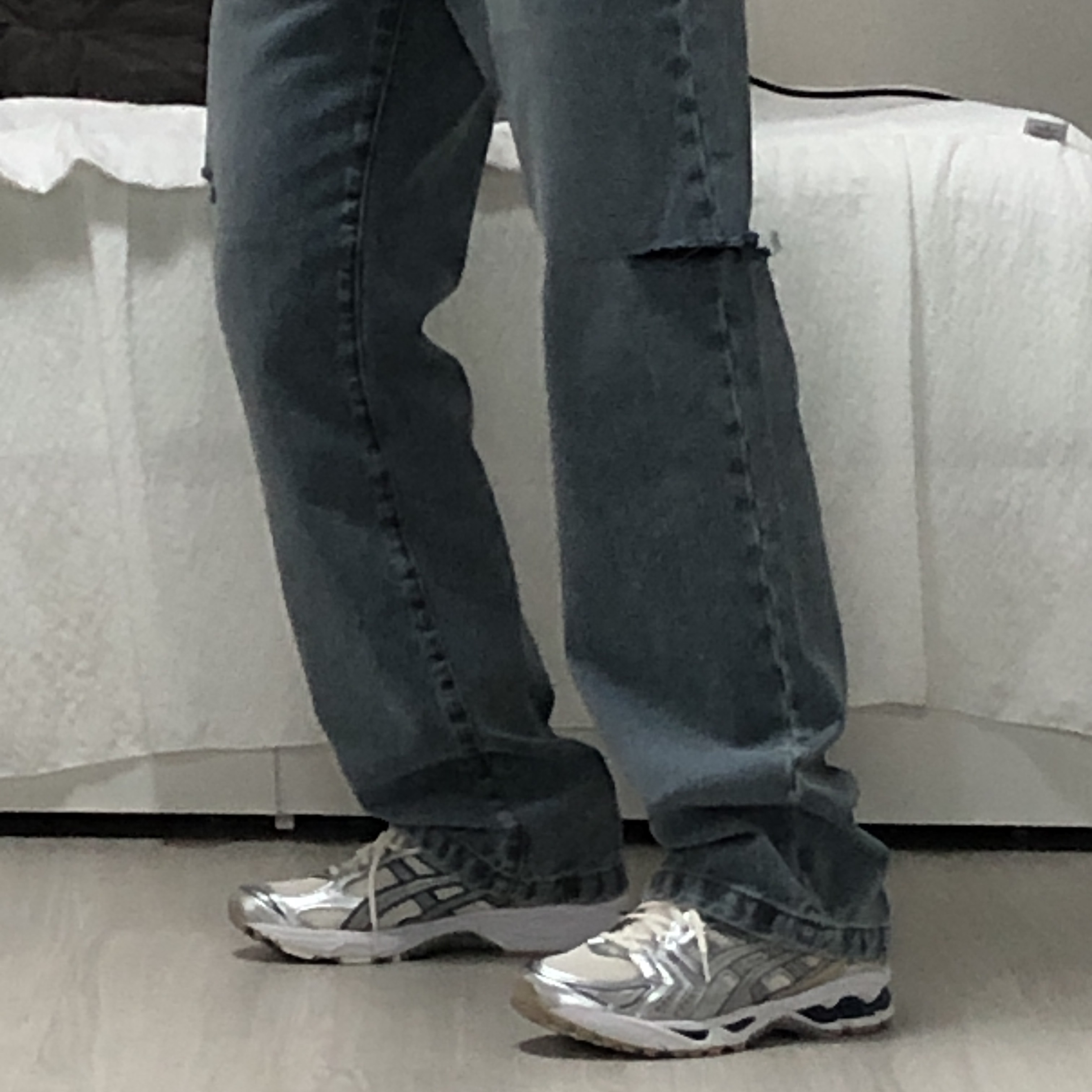 Asics Gel-Kayano 14 Cream Pure Silver 착용 스타일