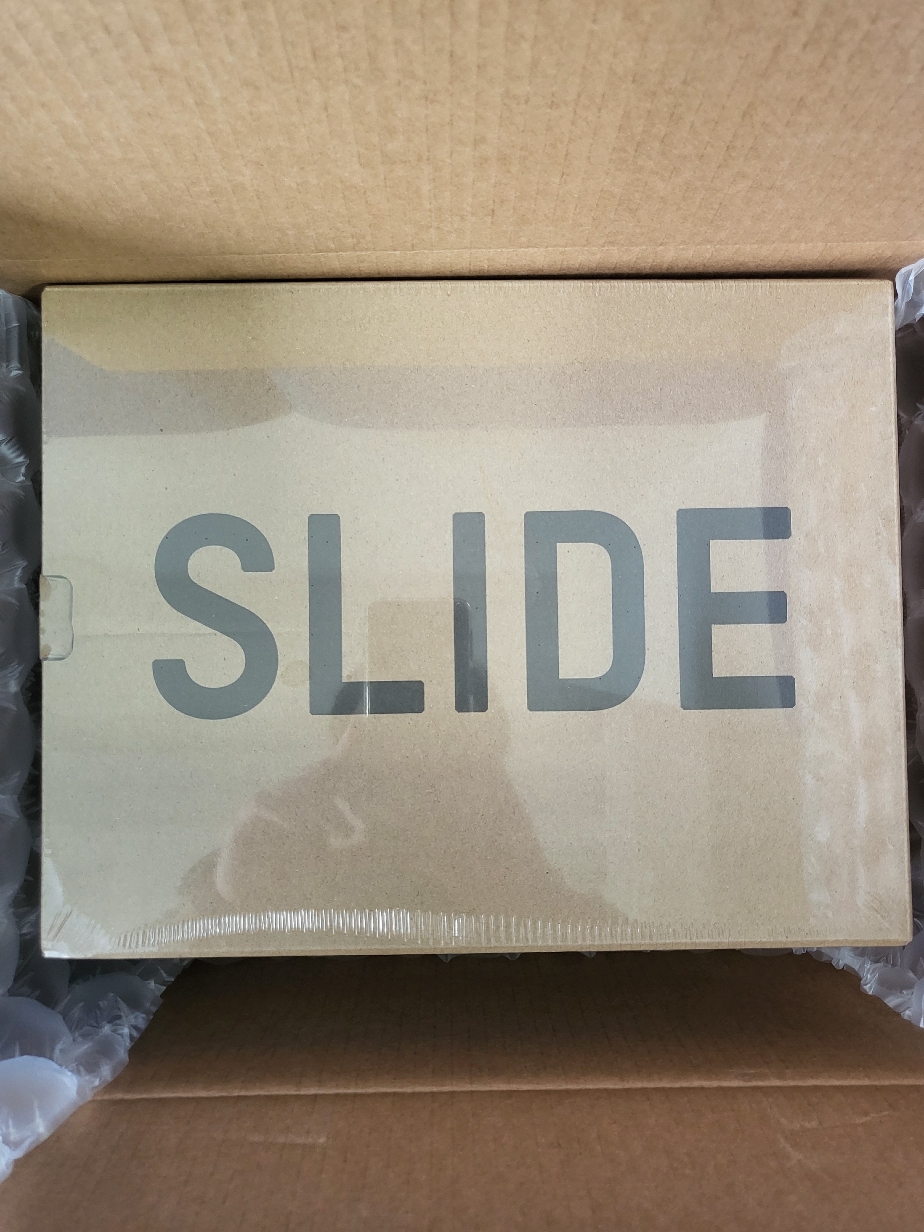 Adidas Yeezy Slide Pure - Re-Release Ver. 착용 스타일 - 2