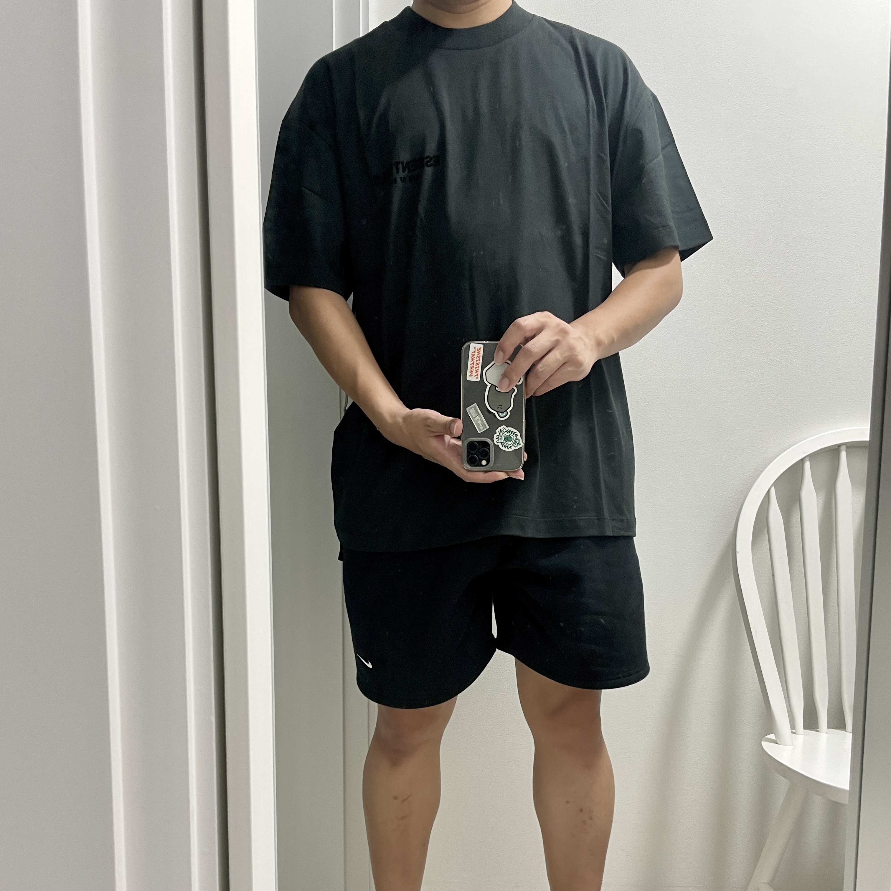 Essentials The Core Collection T-Shirt Stretch Limo, Nike NRG Solo Swoosh Shorts Black - US/EU 착용 스타일