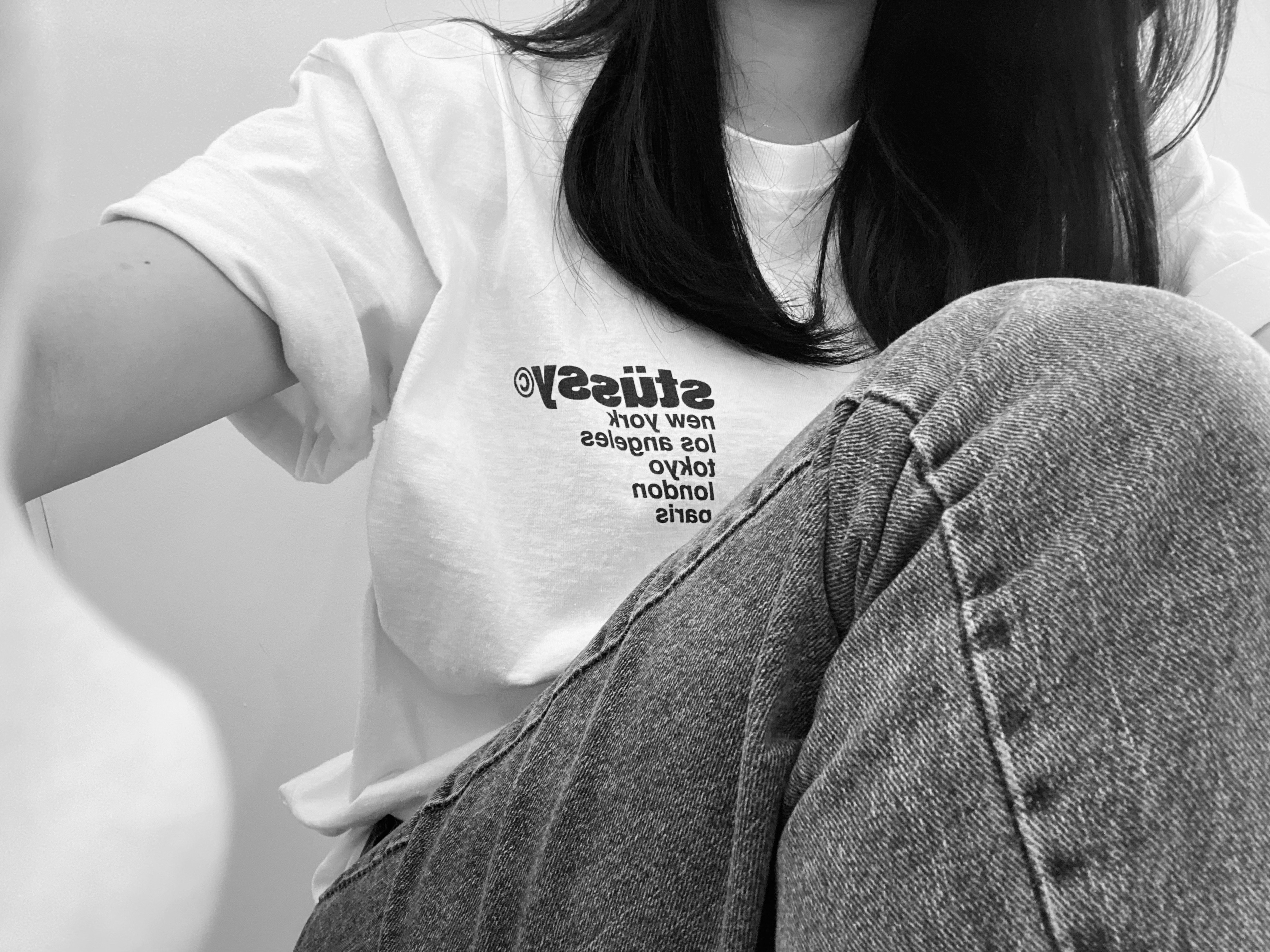 Stussy Strawberry T-Shirt White 착용 스타일 - 1