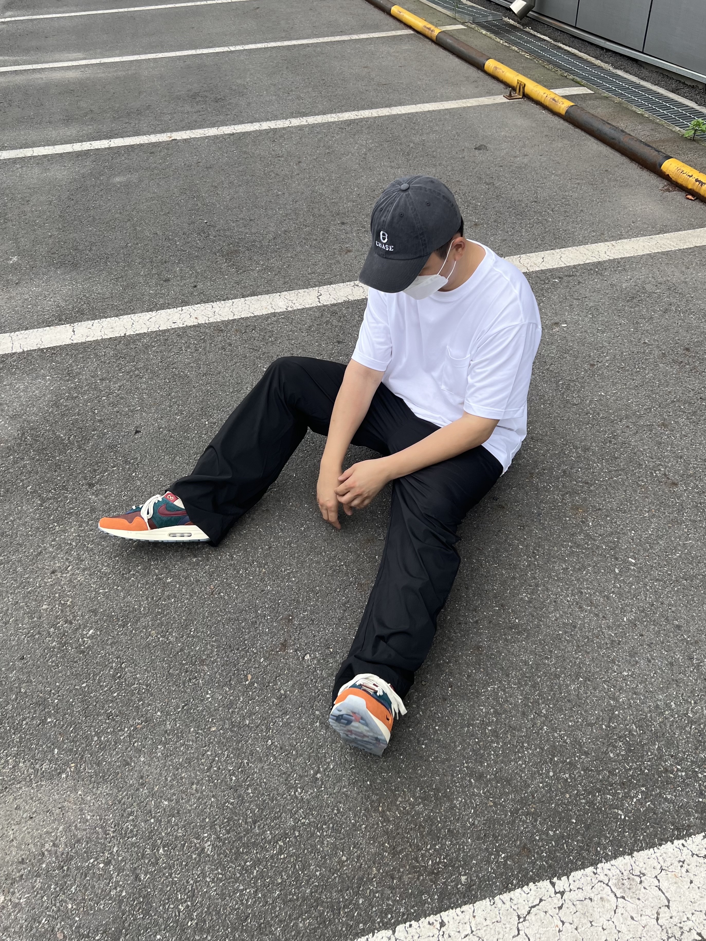 Nike x Kasina Air Max 1 SP Won-Ang Orange 착용 스타일 - 1