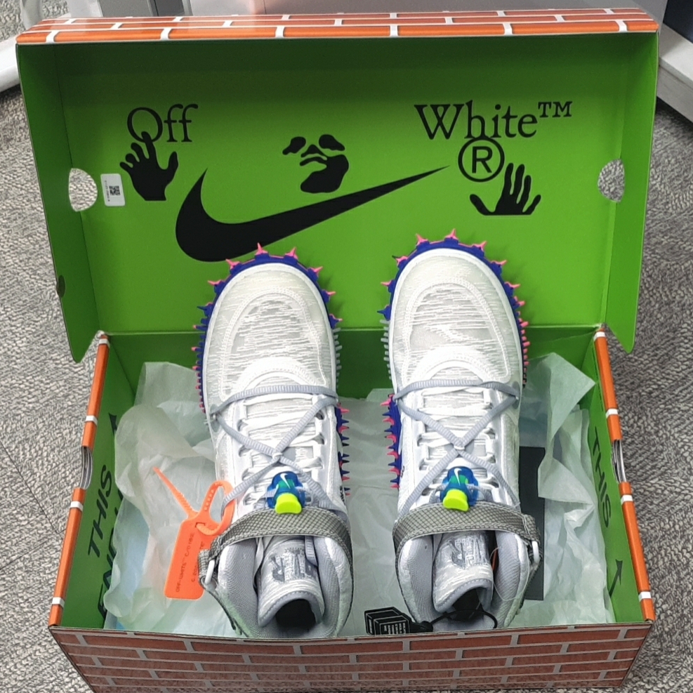 Nike x Off-White Air Force 1 Mid SP White 착용 스타일