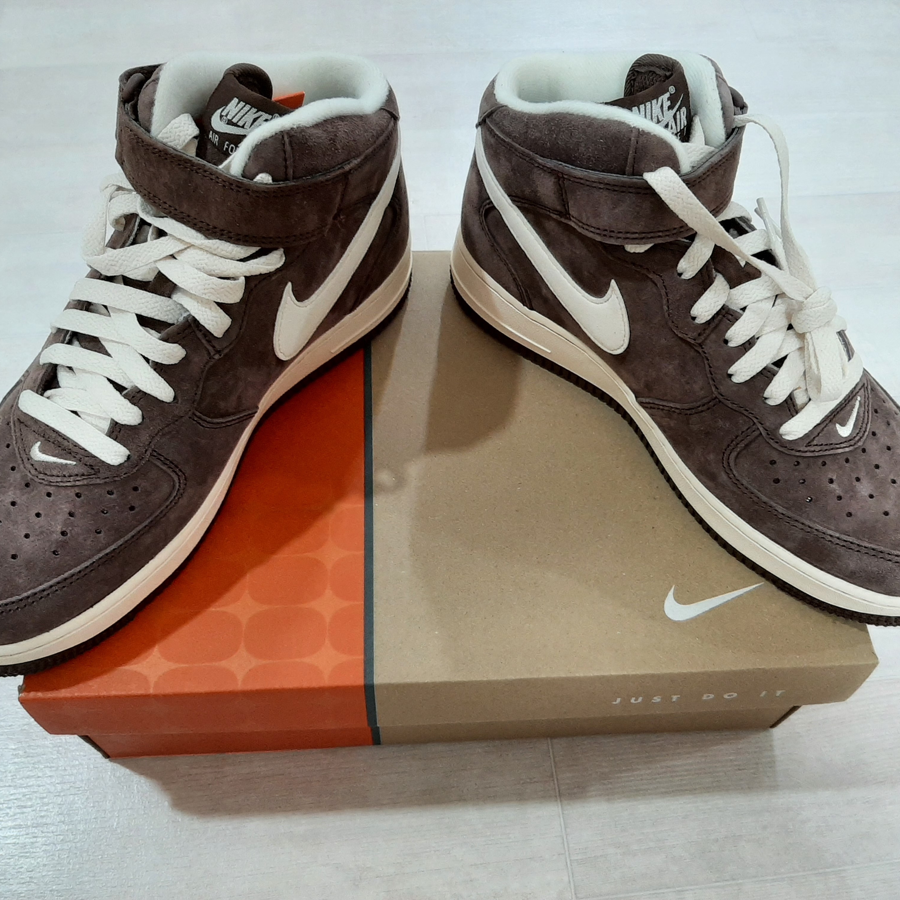 Nike Air Force 1 Mid '07 QS Chocolate 착용 스타일 - 3