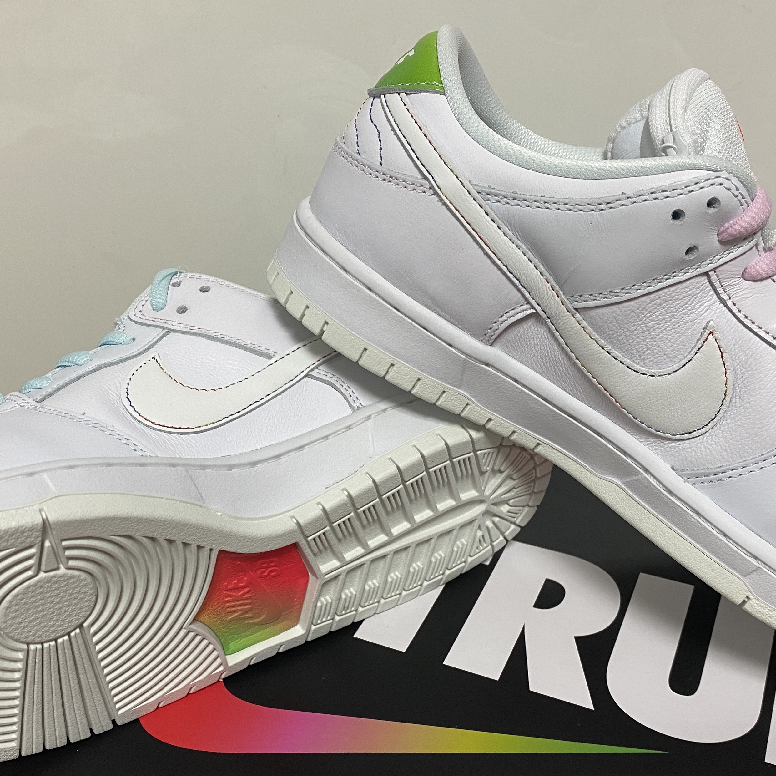 Nike SB Dunk Low Pro Be True 착용 스타일 - 2