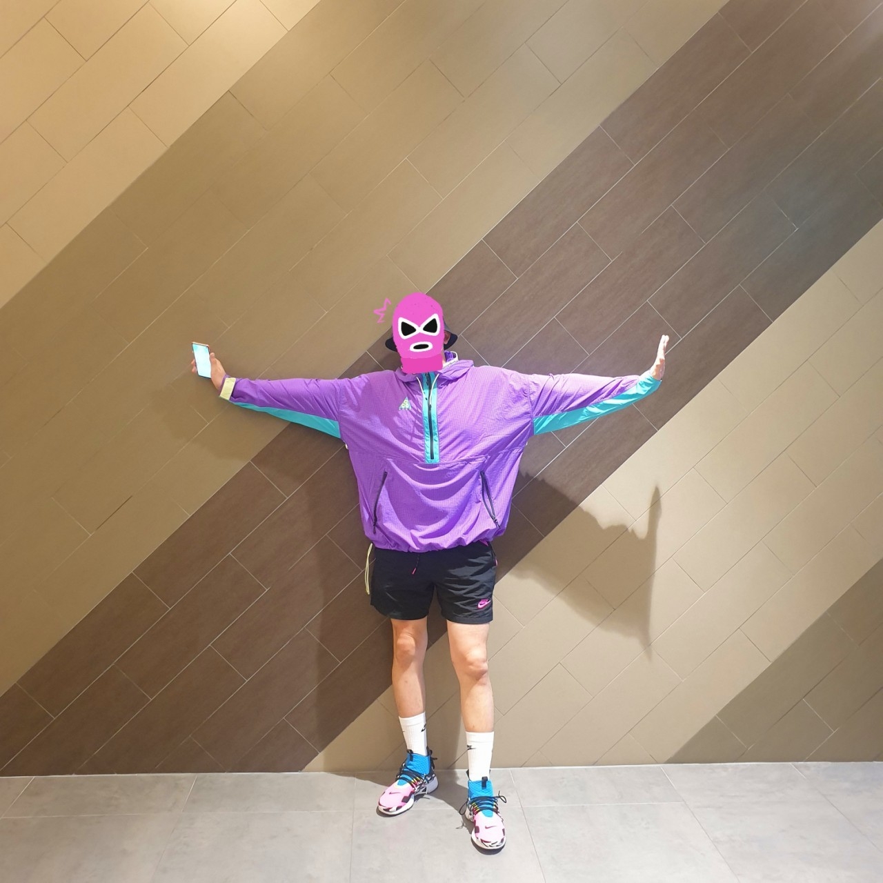 Nike ACG Woven Hooded Jacket Hyper Grape - US/EU, Nike x Acronym Air Presto Mid Racer Pink 착용 스타일 - 1
