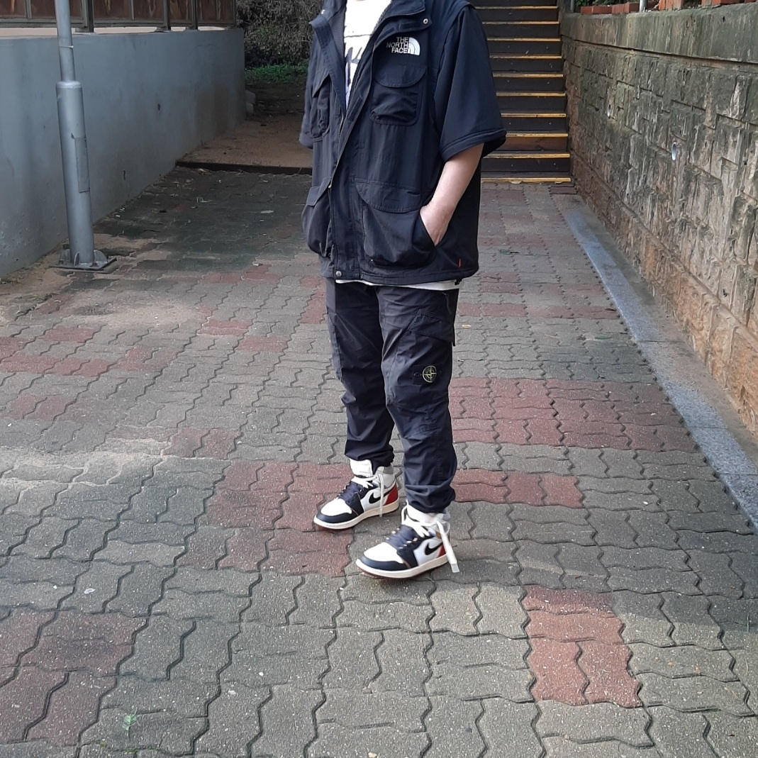 Supreme x The North Face Trekking Convertible Jacket Black - 22SS, Jordan 1 x Union Retro High Black Toe 착용 스타일 - 1