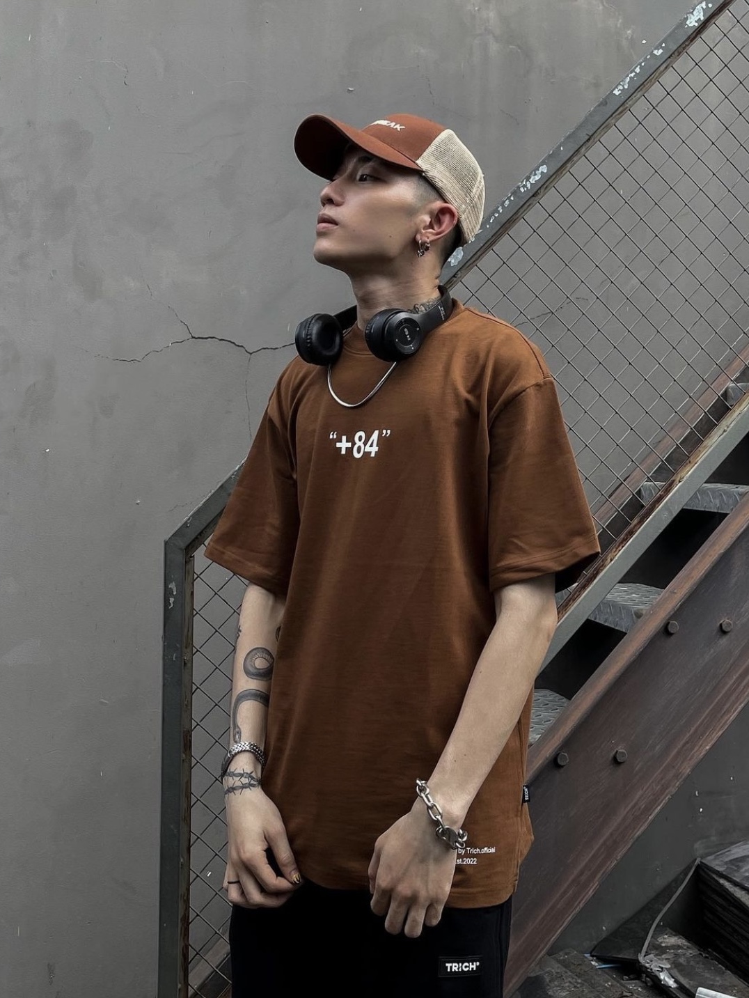 Jordan 1 Low SE Chocolate Bliss 착용 스타일 - 3