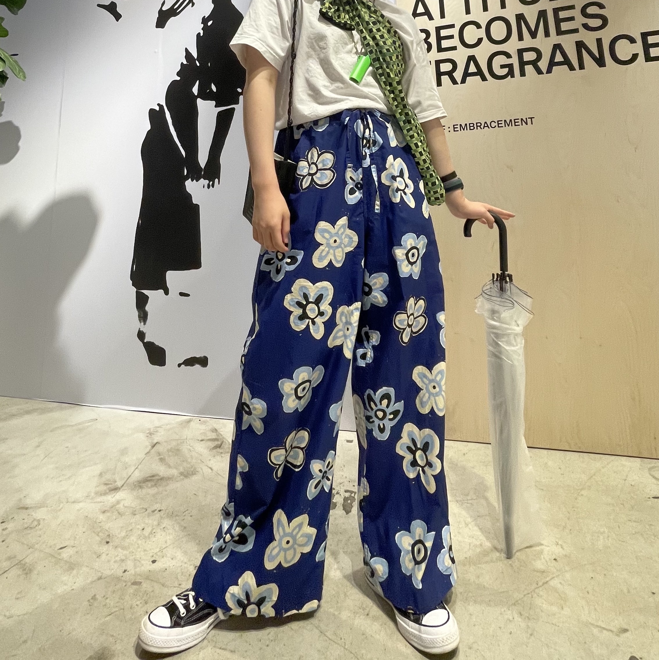Jil Sander Quilted Tangle Small Black, Uniqlo x Marni Relaxed Wide Fit Pants Flower Blue 착용 스타일 - 3