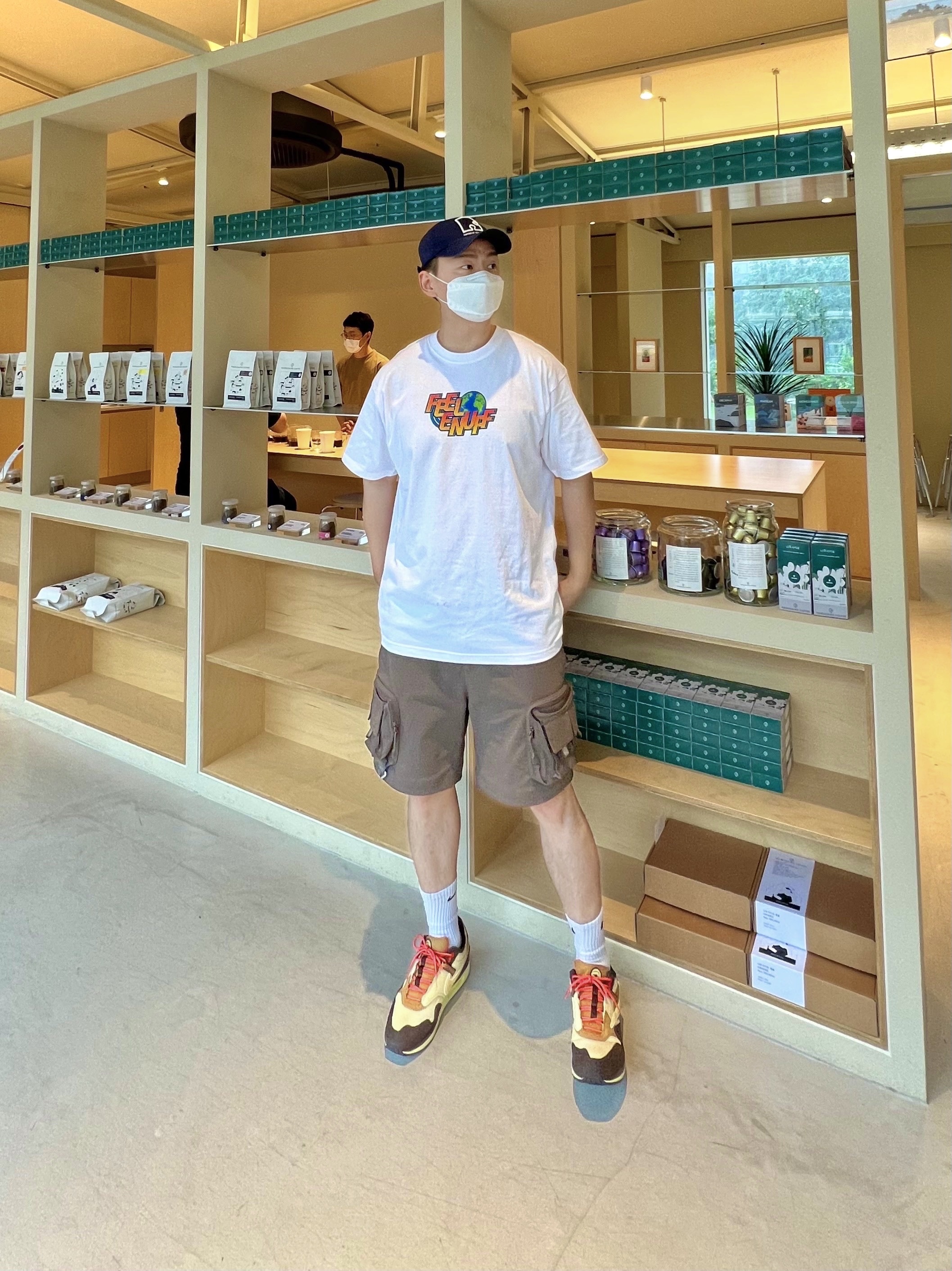 Nike ACG Cargo Shorts Ironstone - Asia, Nike x Travis Scott Air Max 1 Cact.us Brown 착용 스타일 - 1