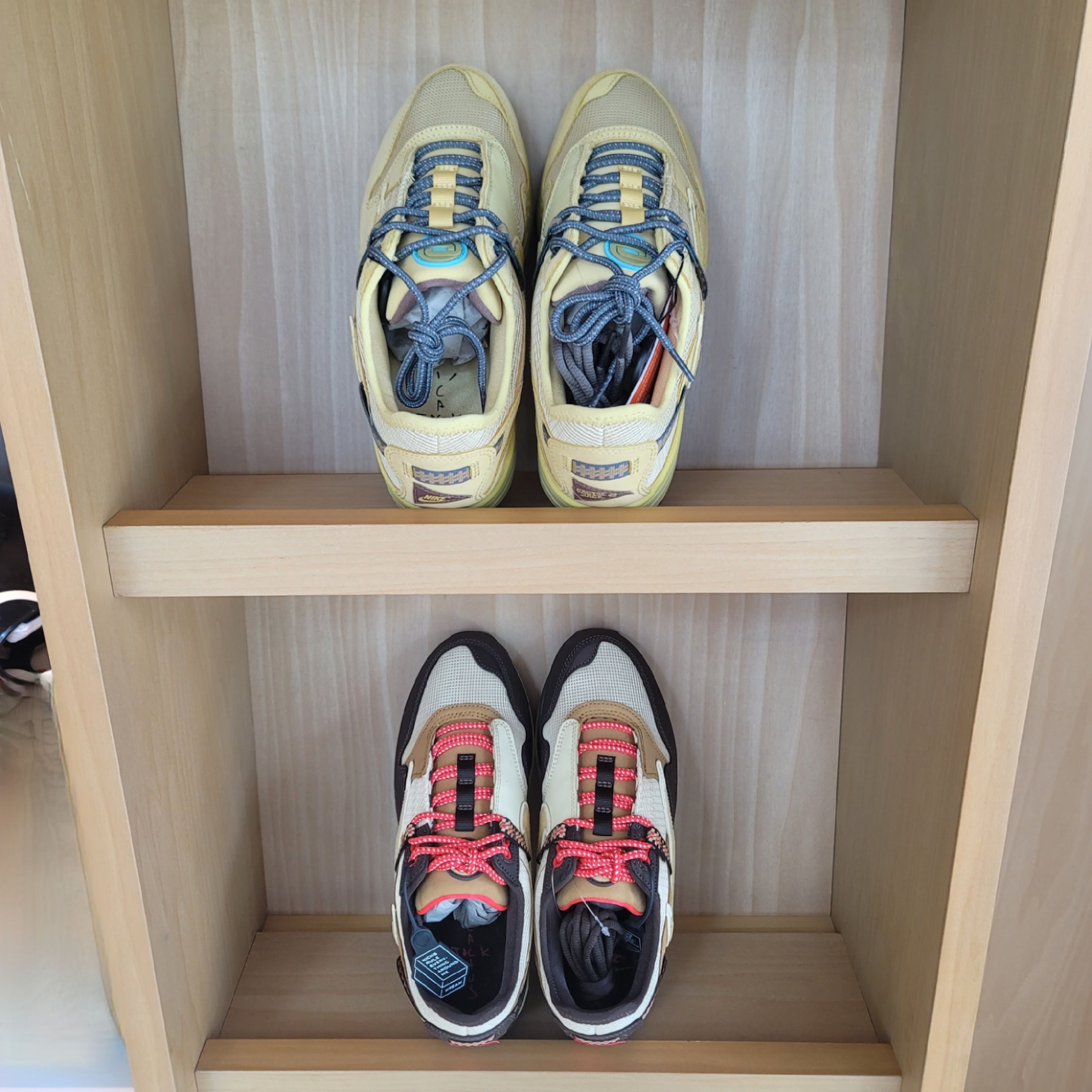 Nike x Travis Scott Air Max 1 Cact.us Brown, Nike x Travis Scott Air Max 1 Cact.us Gold 착용 스타일 - 3