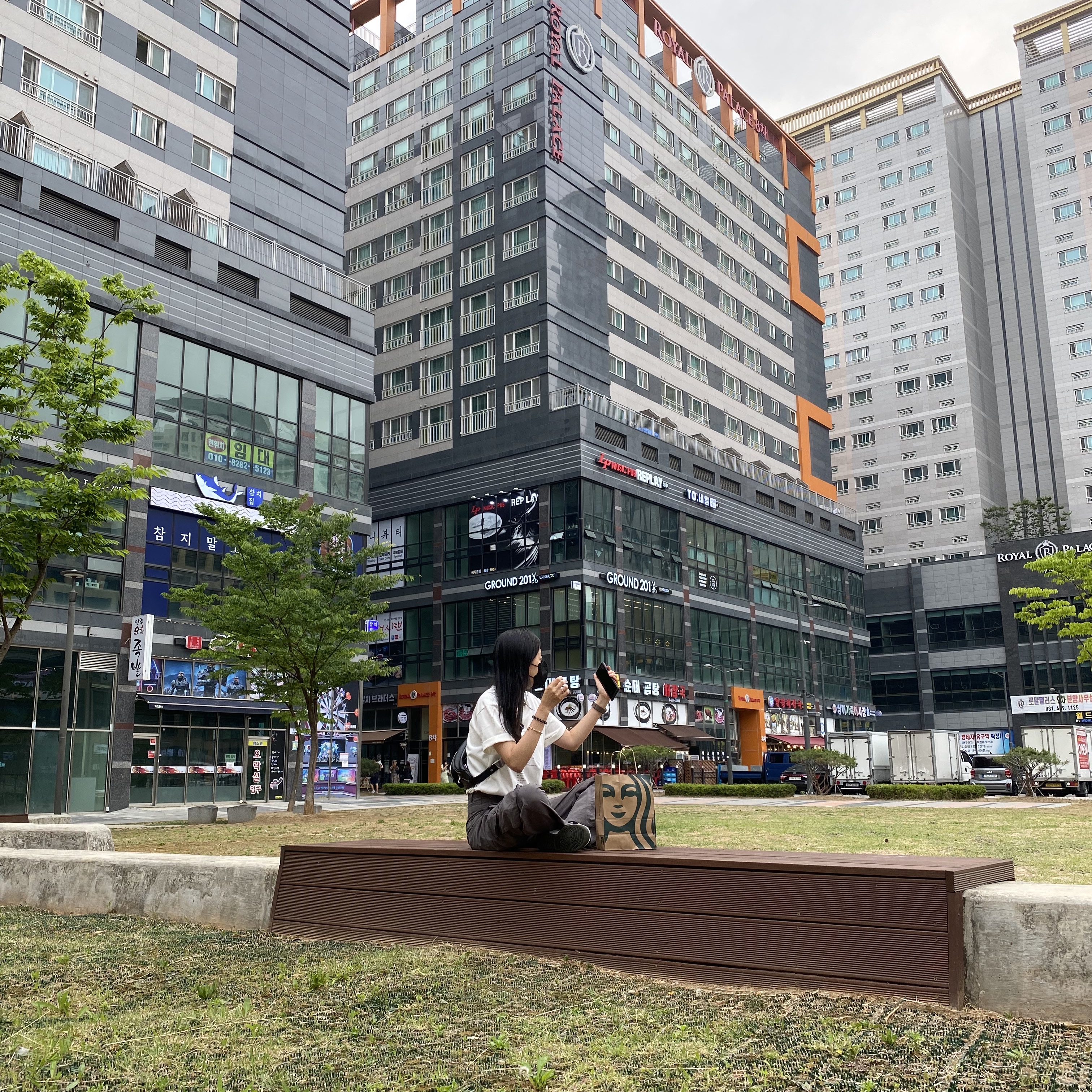 (GS) Nike Dunk High Cargo Khaki 착용 스타일 - 2