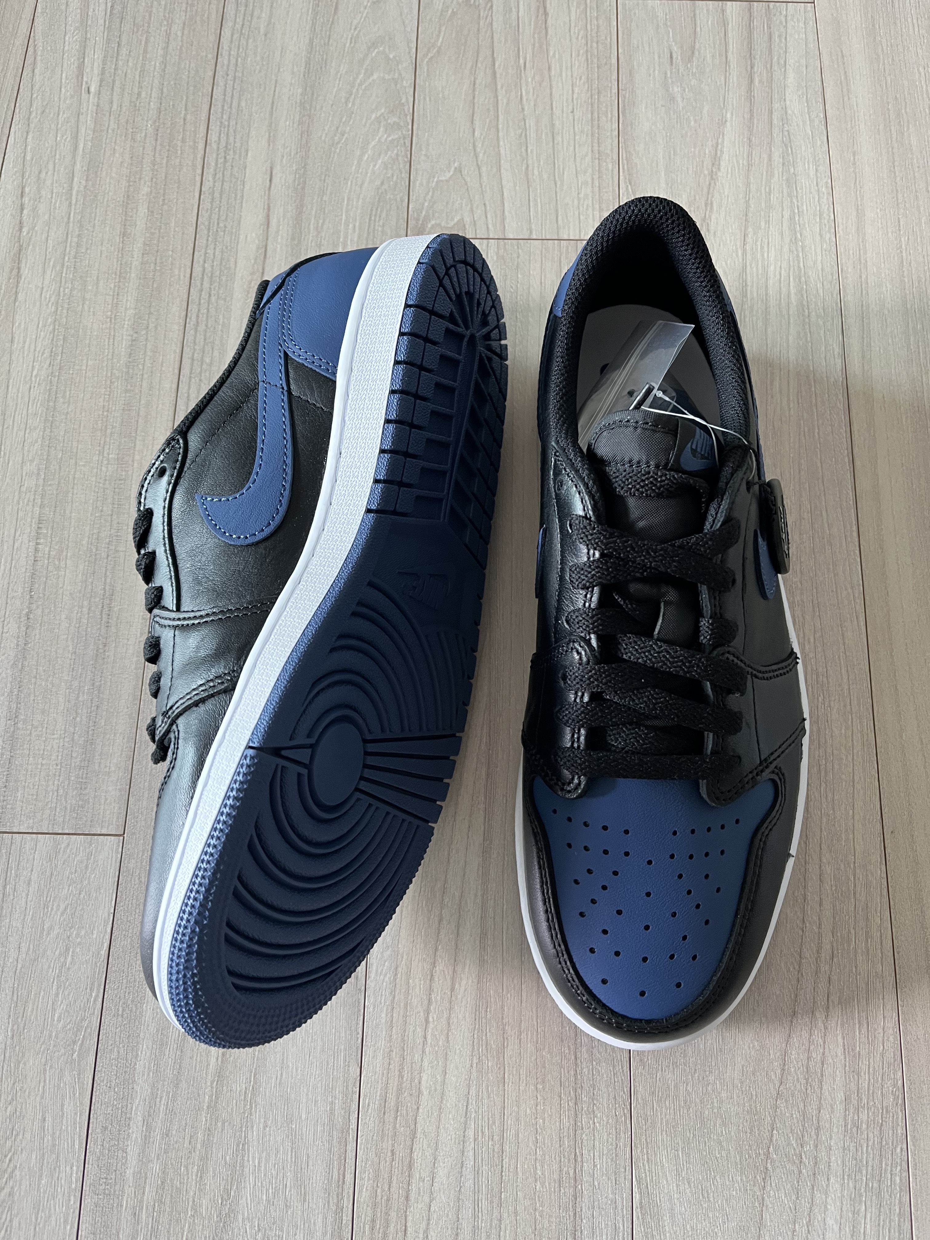 Jordan 1 Retro Low OG Mystic Navy 착용 스타일 - 2